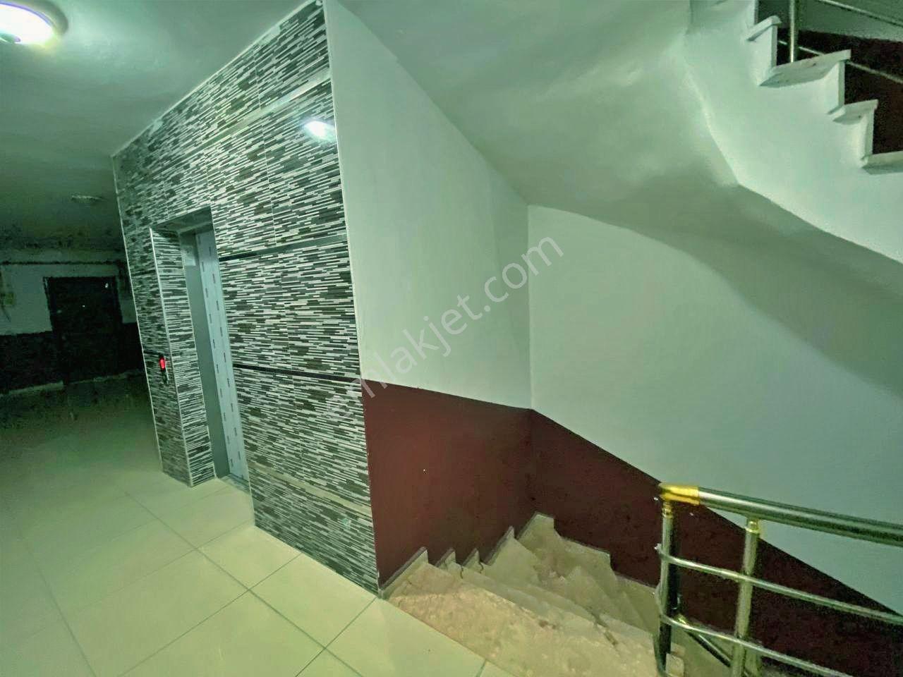 Uytundan Burhaniye Bahçelievler'de Asansörlü Arakat Kiralık 1+1 - Görsel 31