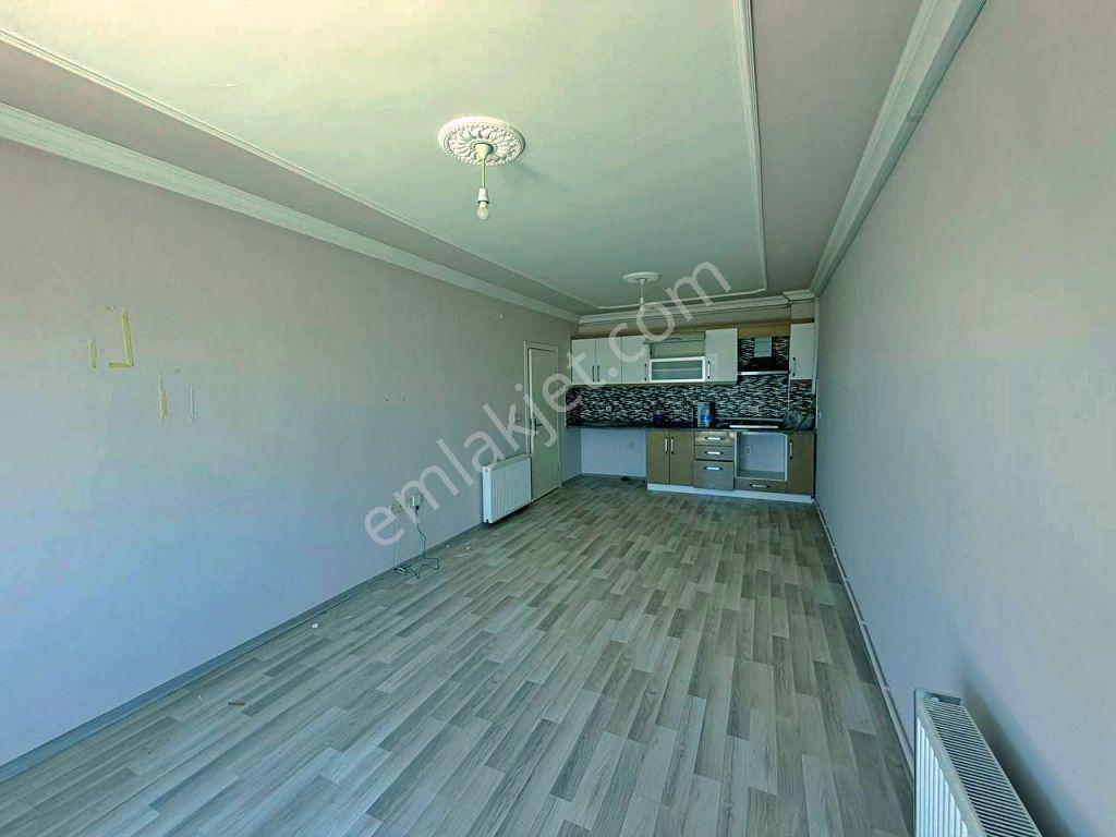 Uytundan Burhaniye Bahçelievler'de Asansörlü Arakat Kiralık 1+1 - Görsel 16