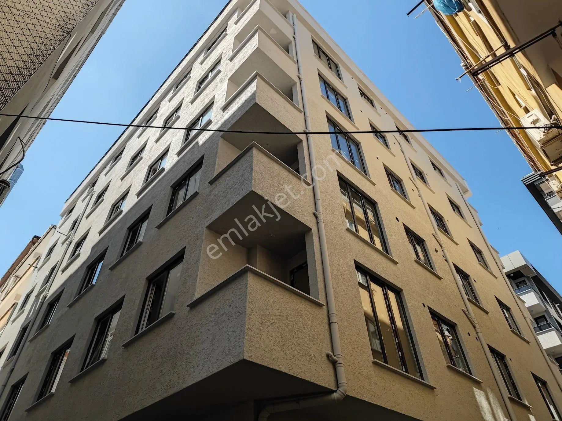 Yıldız Dan Necipfaızıl Lisesi Yakını Sıfır 3 Aya Teslim Ara Kat Daire Fırsatı
