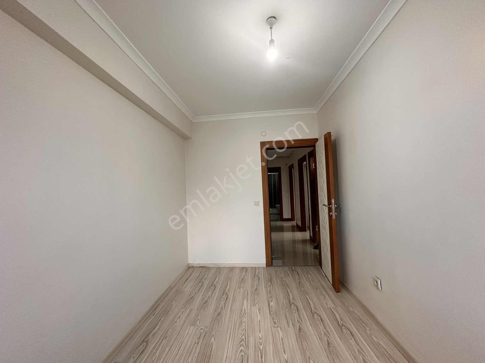 Esenevler Mah.kiralık 4.kat 2+1 Daire 45.000 Tl - Görsel 12