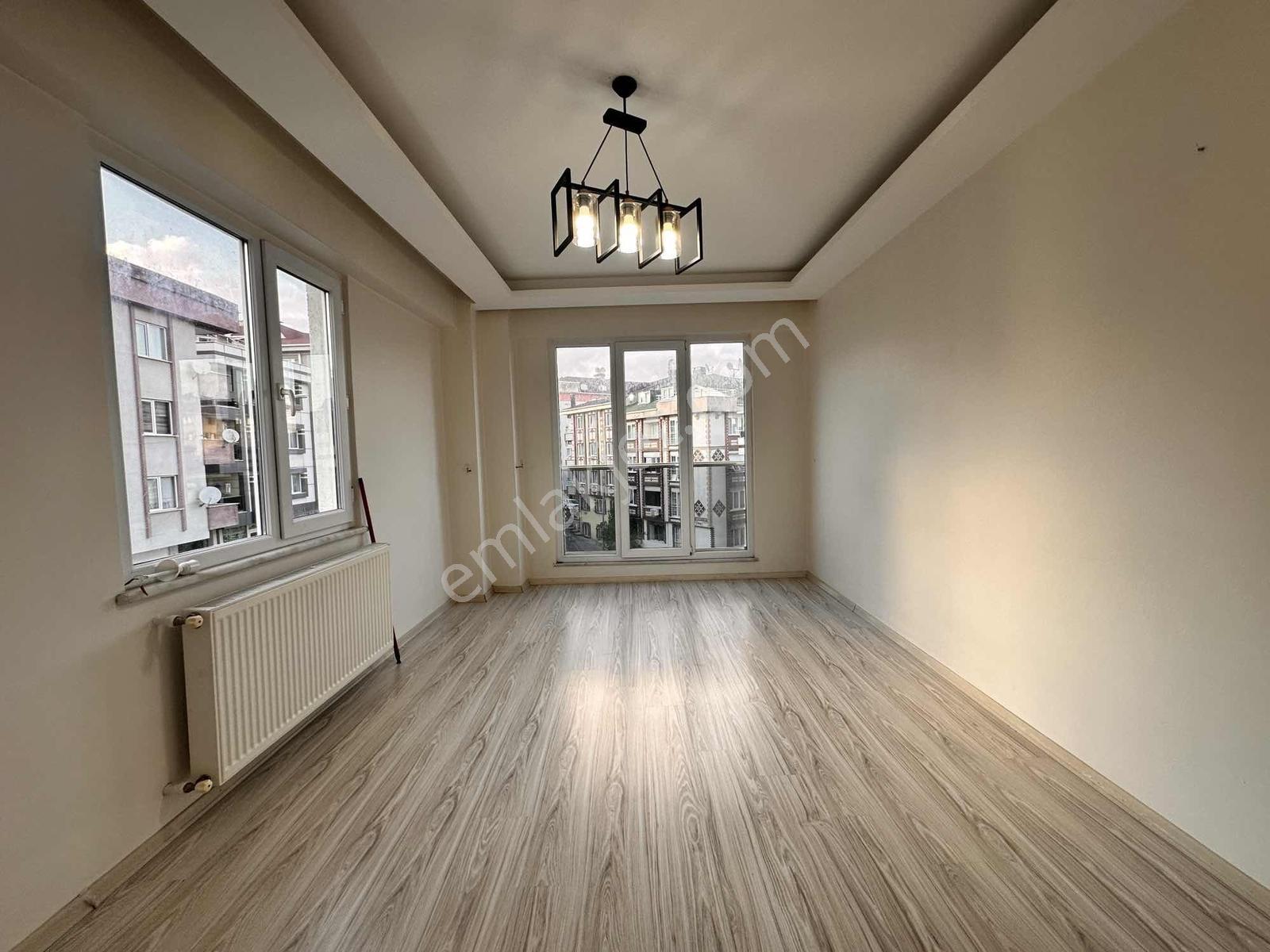 Esenevler Mah.kiralık 4.kat 2+1 Daire 45.000 Tl - Görsel 4