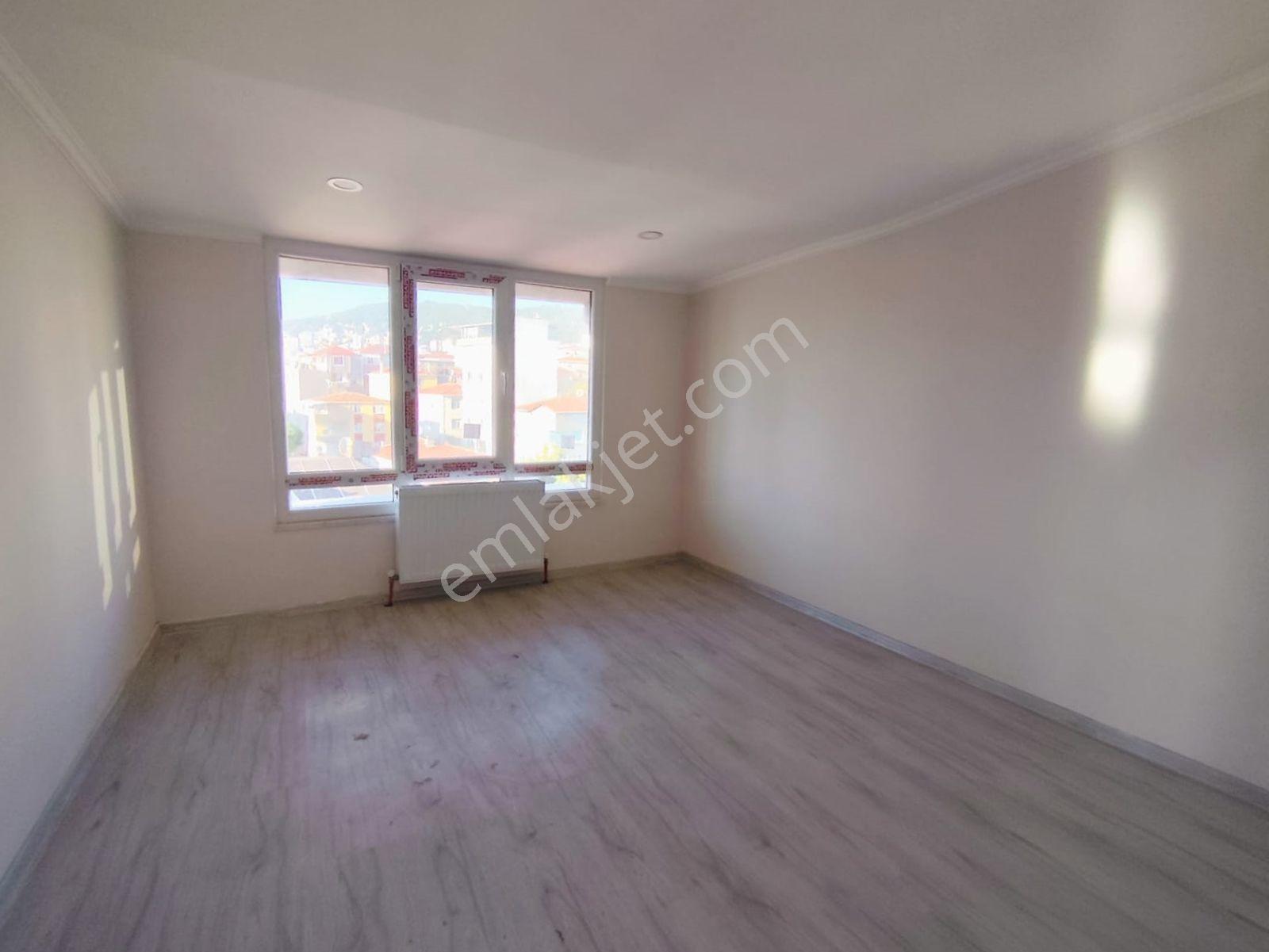 Mertcan Dan Mithatpaşa Cad Üzerinde 4+1 Teraslı Lüks Dubleks Daire - Görsel 12