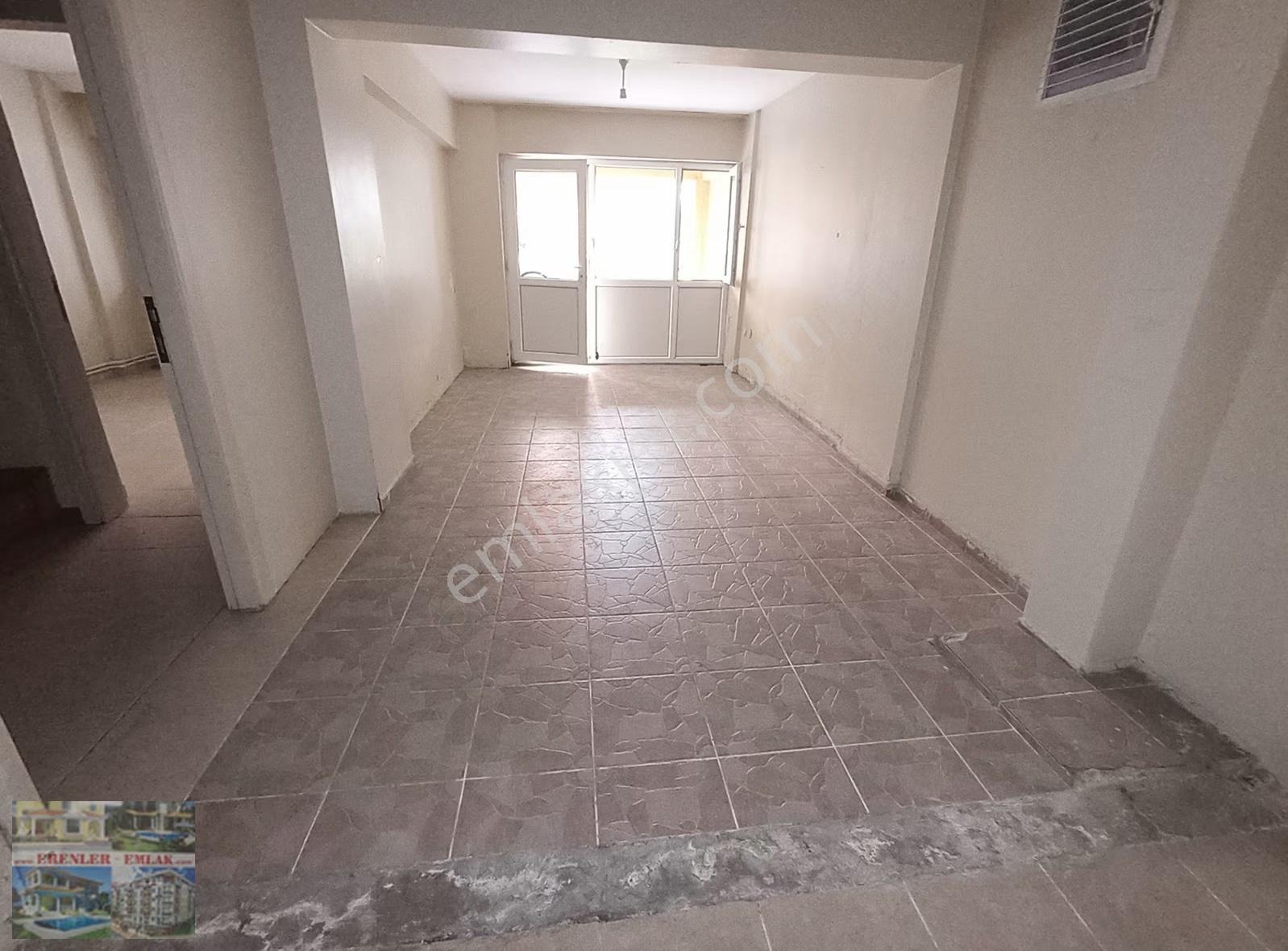 Esenyurt Merkezde Kiralık 1+1 Bahçe Katı Daire (75m²) - Görsel 2