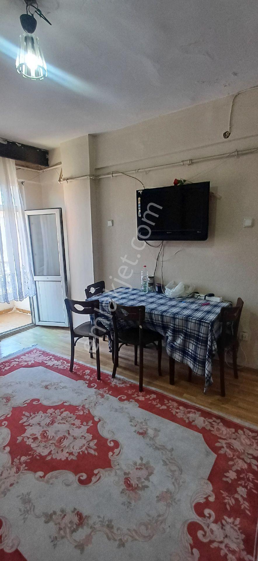 Ş.evler Merkezde Metrobüse 3dk.3+1 120m2 Full Eşyalı Kiralık Daire