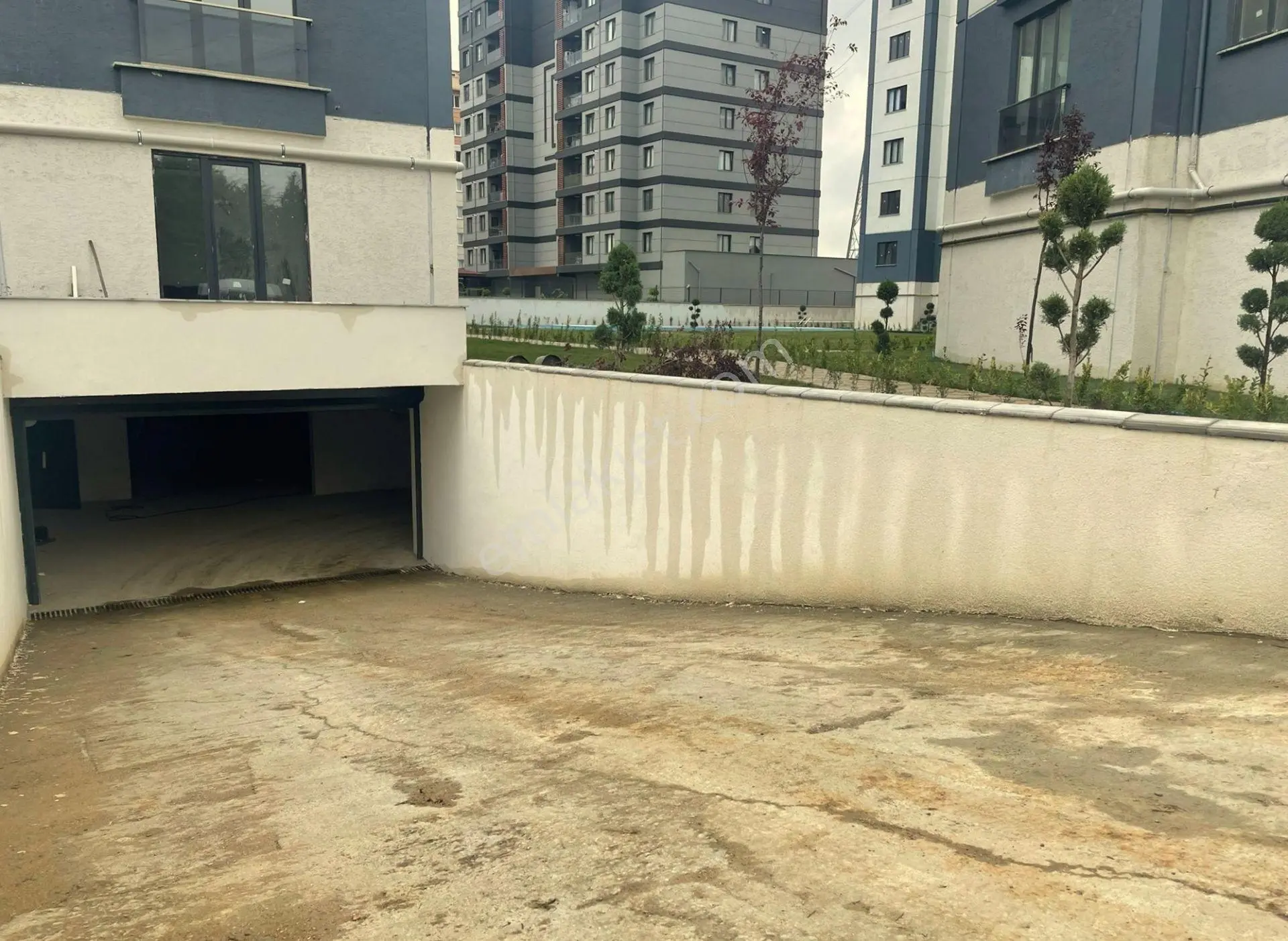 Mertcan'dan Havuzlu Güvenlikli Lüks Sitede Ara Kat 2+1 Daire - Görsel 17