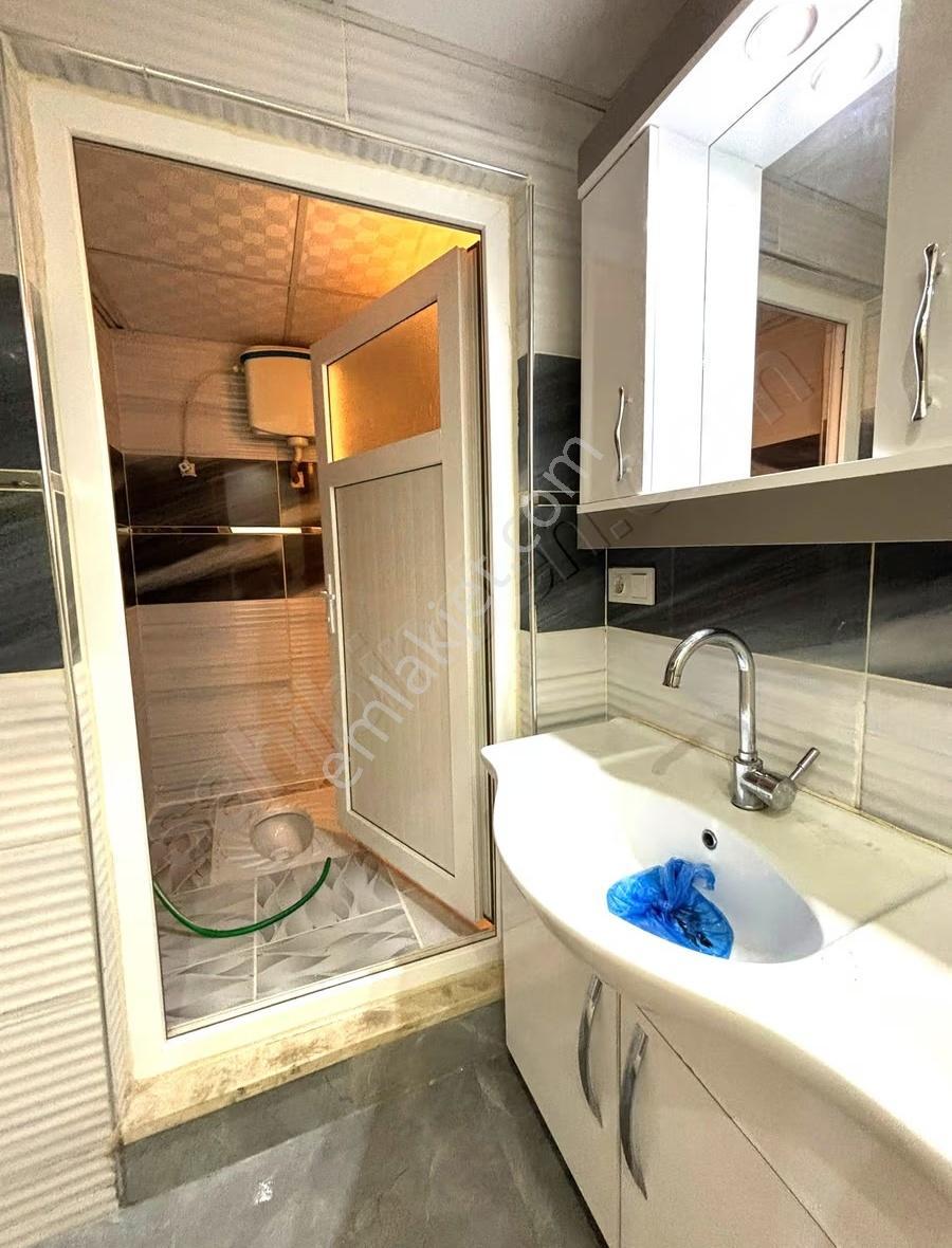 Naz Bayrak'ta 3+1/130m2 Düz Giriş Kat Daire 3.350.000 Tl !!!