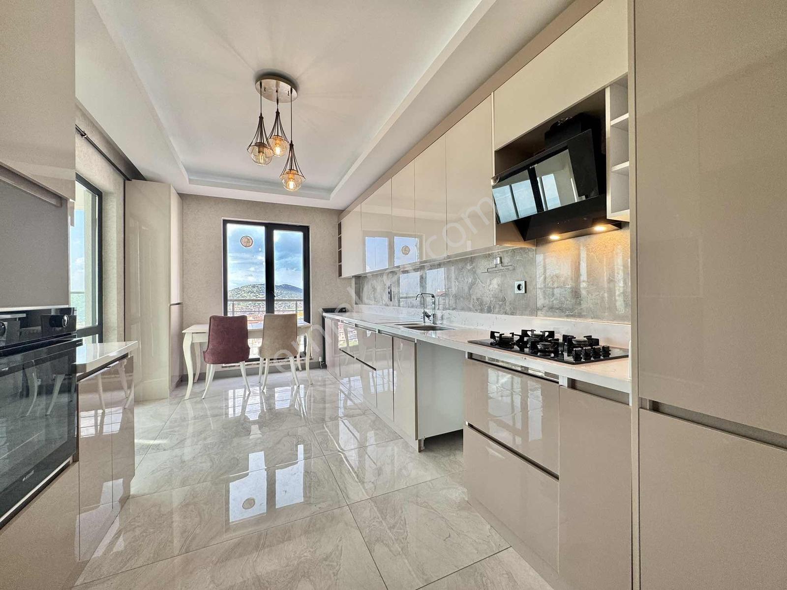 Site İçi 4+1 Açık Teras(loft) 200m2 Full Yapılı Satılık Daire - Görsel 12