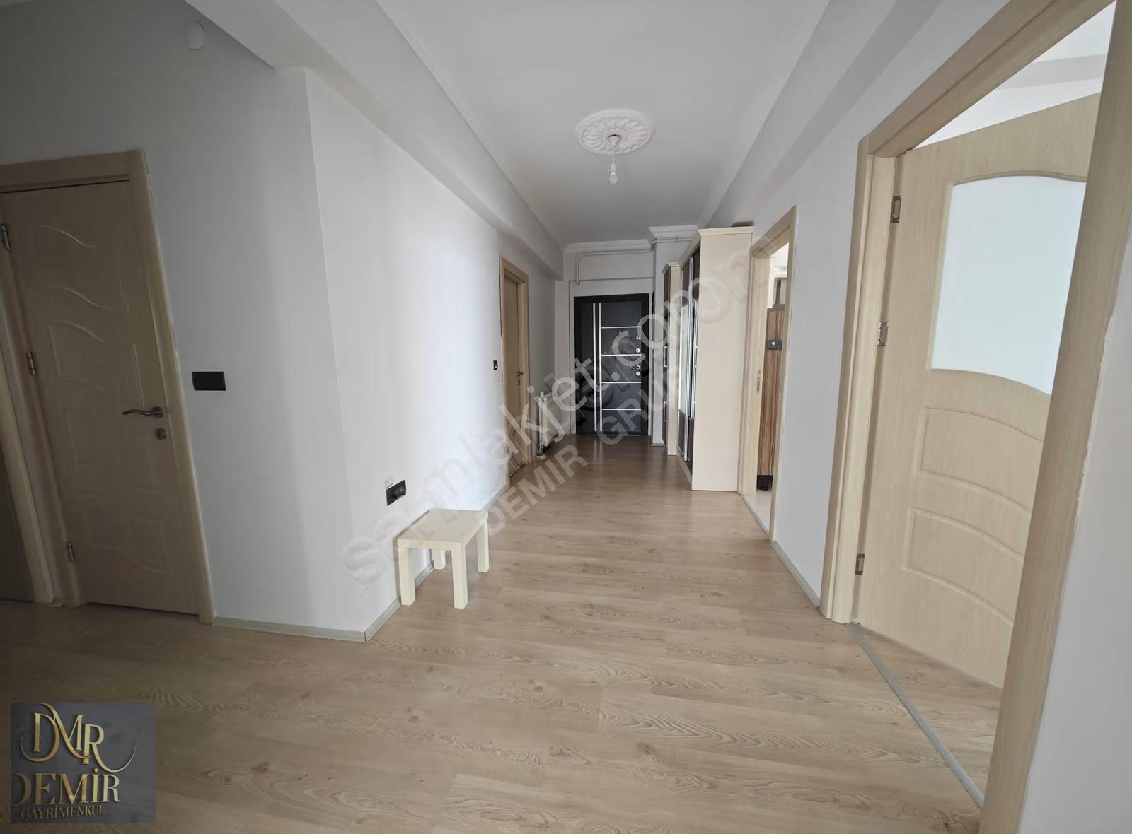 Yakamoz Evleri 1'de Satılık 4+1, Net 220 M² Geniş Daire - Görsel 16