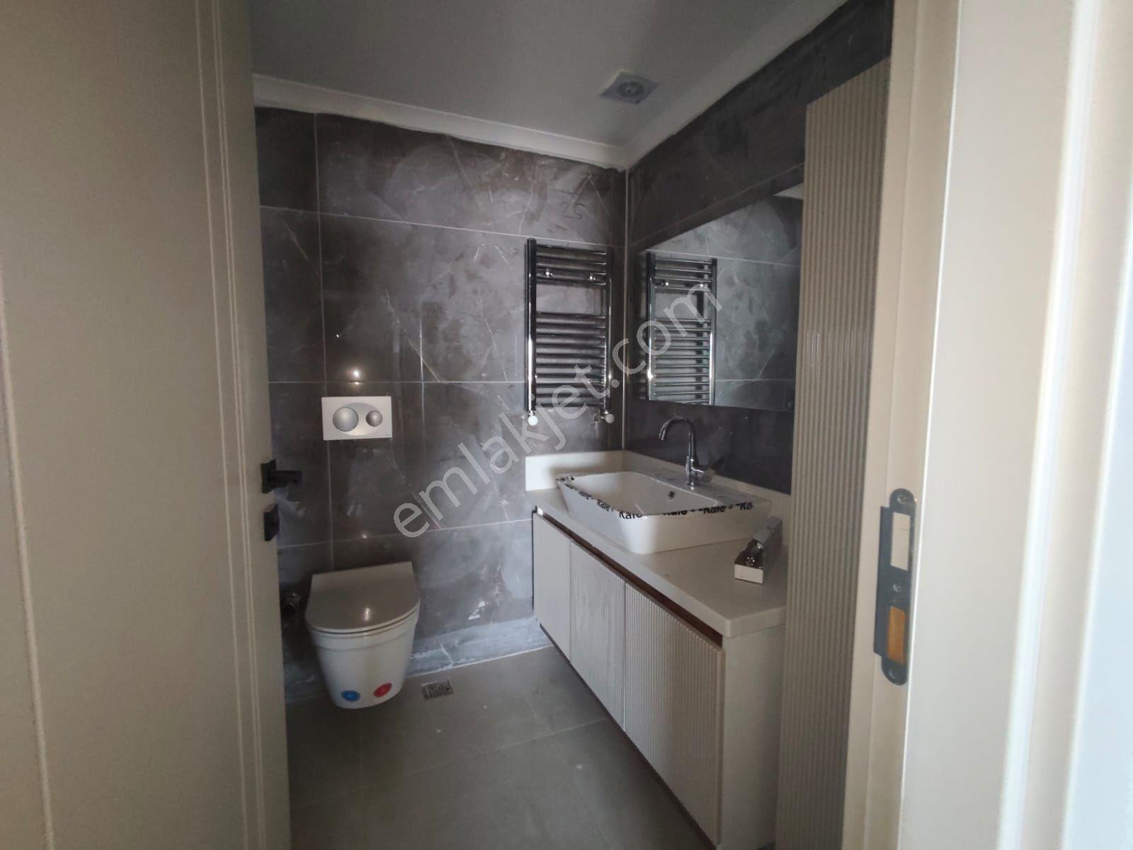 Yılmaz Gayrimenkulden Şehir Manzaralı 4+1 Sıfır Ultra Lüks Full Yapılı Kiralık Daire 180 M2 - Görsel 9