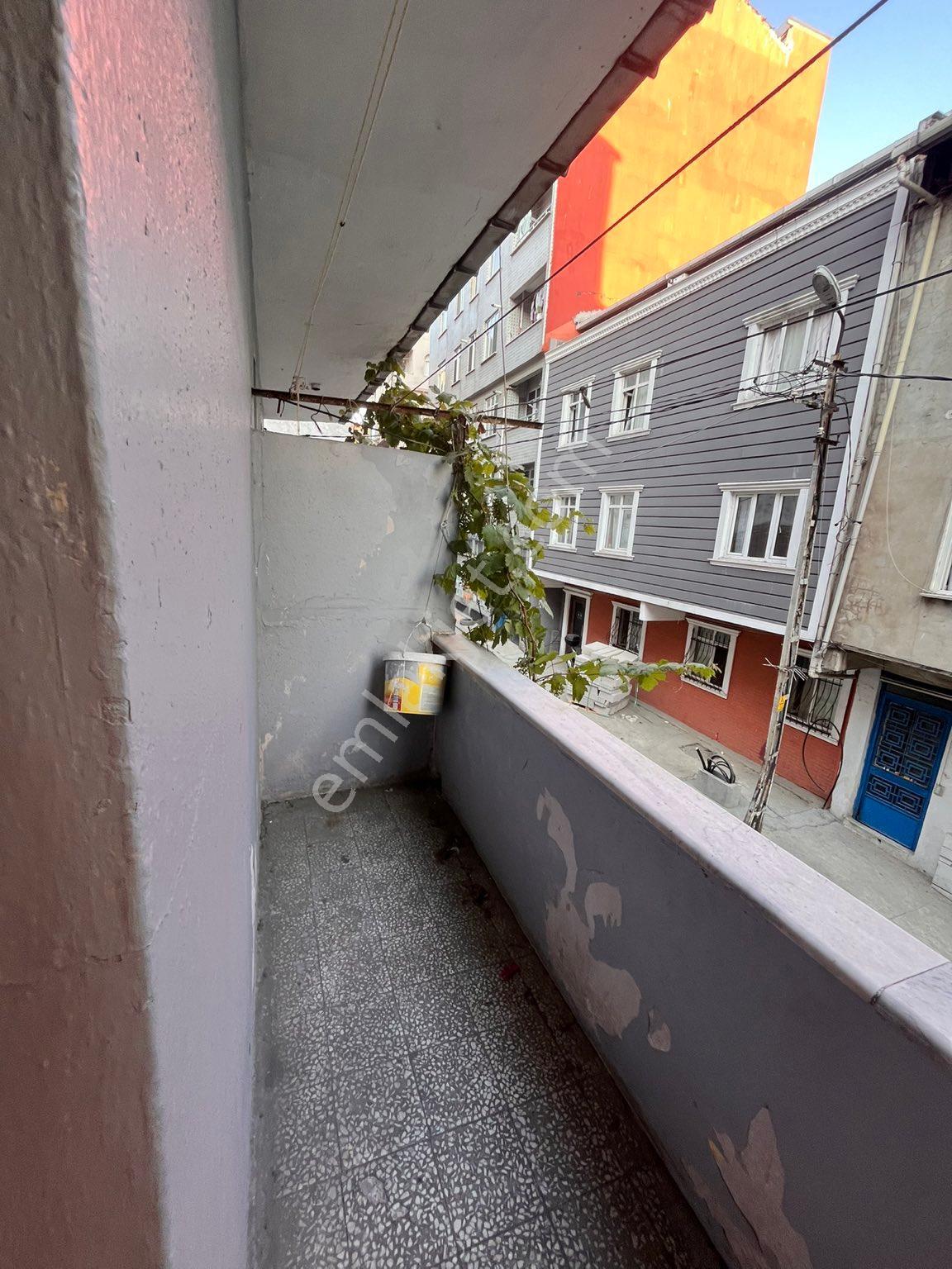 Mahmut Şevket Paşa 1+1 Kiralık Daire - Görsel 9