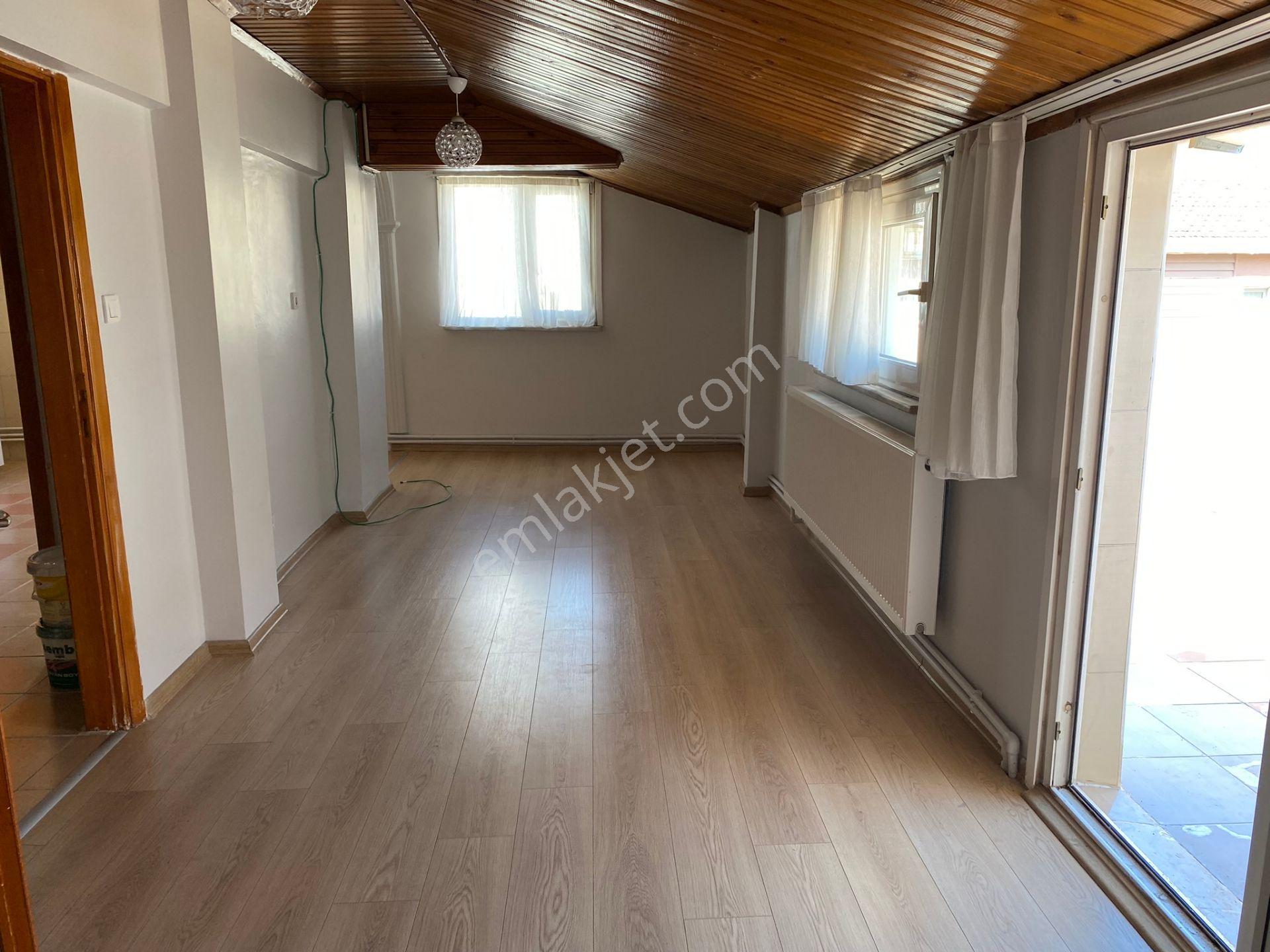 Gülbağ Merkezde Kiralık Teraslı 2+1 / 30.000 Tl - Görsel 5