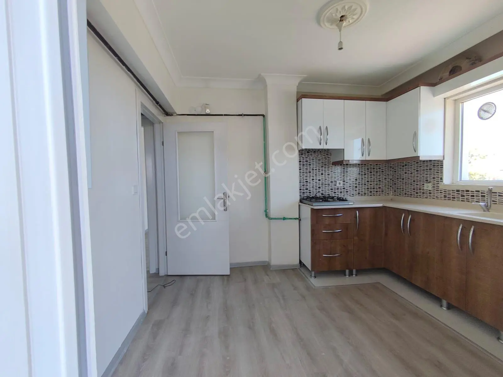 Yılmaz Gayrimenkulden Full Yapılı 3+1 1. Kat Kiralık Daire - Görsel 6