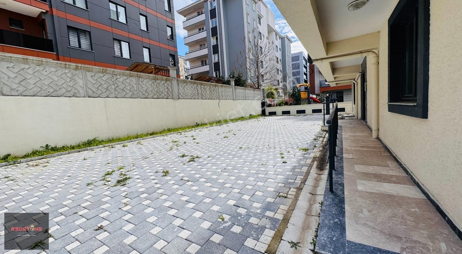 Redstone'dan Hürriyette Kat Seçenekli 3 Cepheli 2+1 Sıfır Daire - Görsel 22