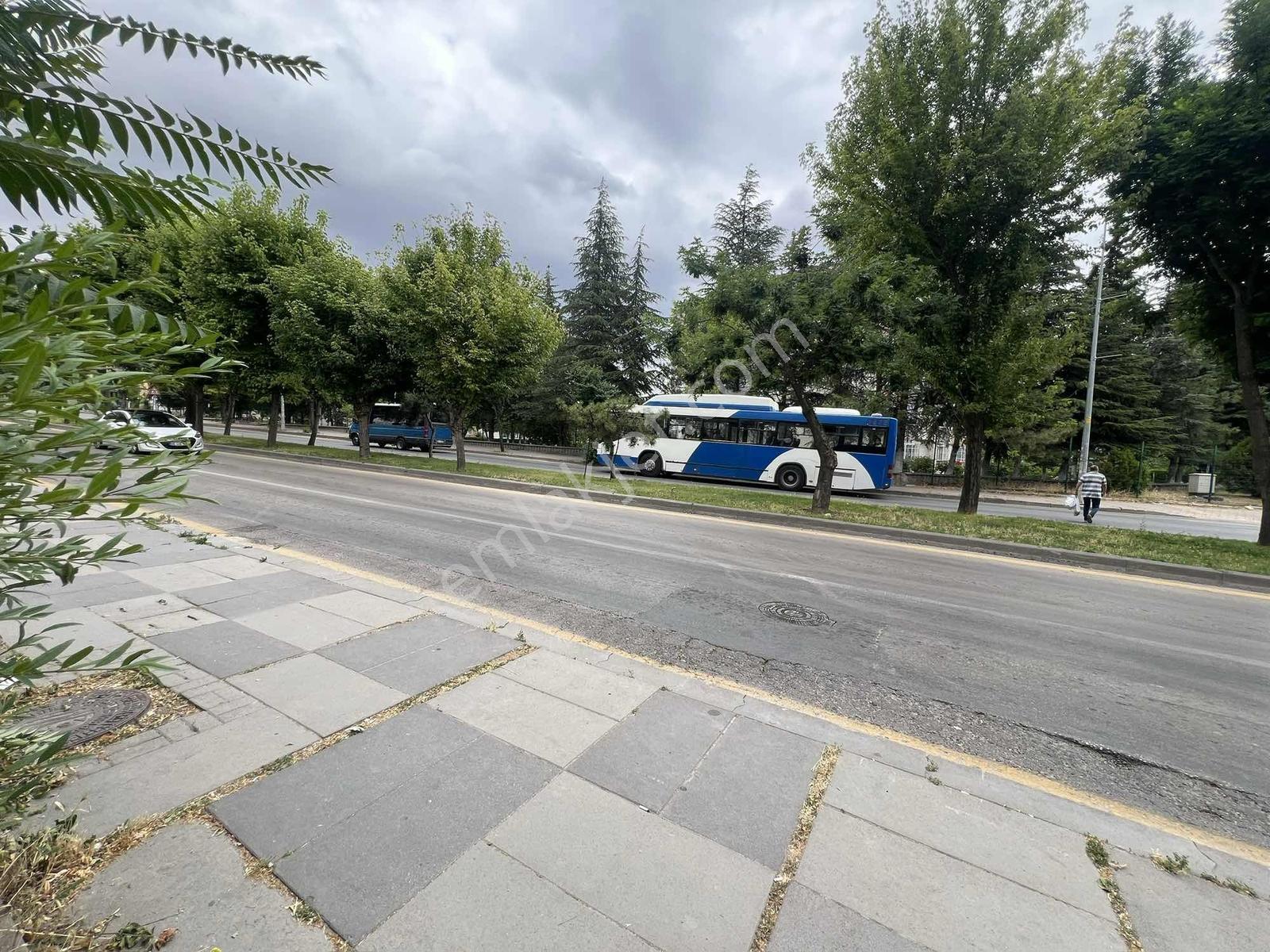 A L C Den 3+1 Asansörlü Ful Yapılı Metro Yakını Cadde Üzeri - Görsel 26