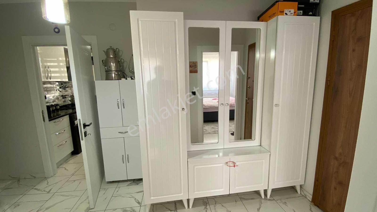 Çekmeköyde Satılık Ara Kat 3 Oda 1 Salon Merkezi Konumda - Görsel 4