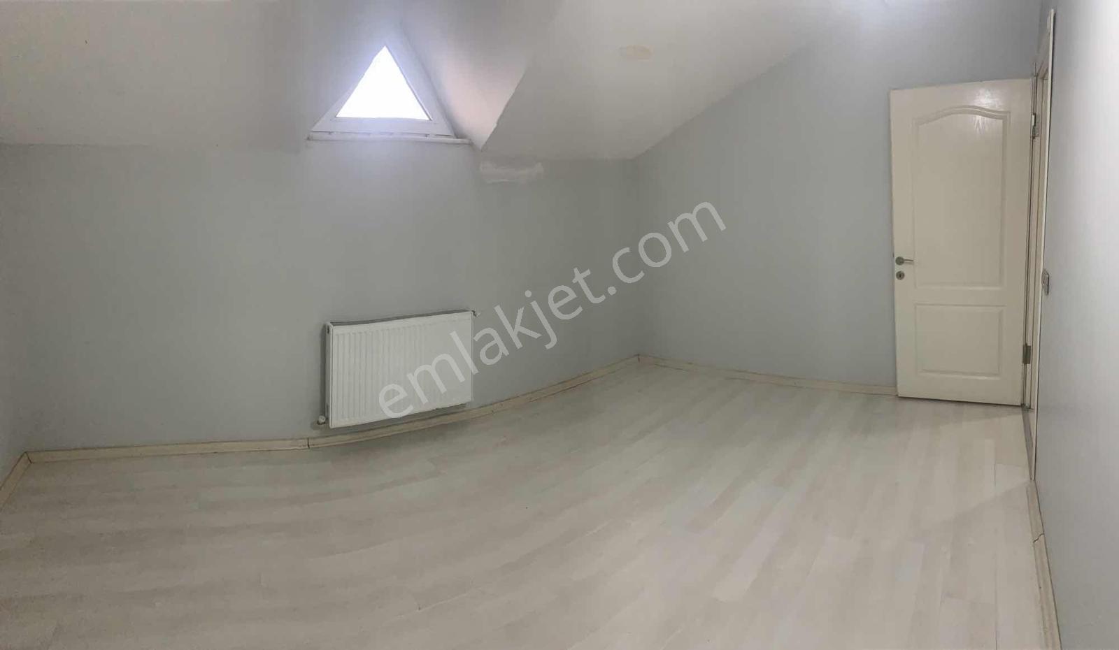Remax Design Serdivan İstiklal Mahallesi 4+1 Kiralık Çatı Dublex - Görsel 9