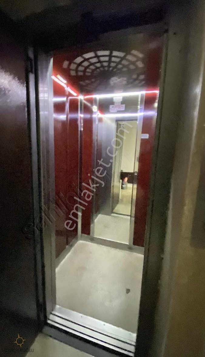 Türkiş Lozan Caddesinin Alt Tarafında 5+1 Dubleks Daire - Görsel 9