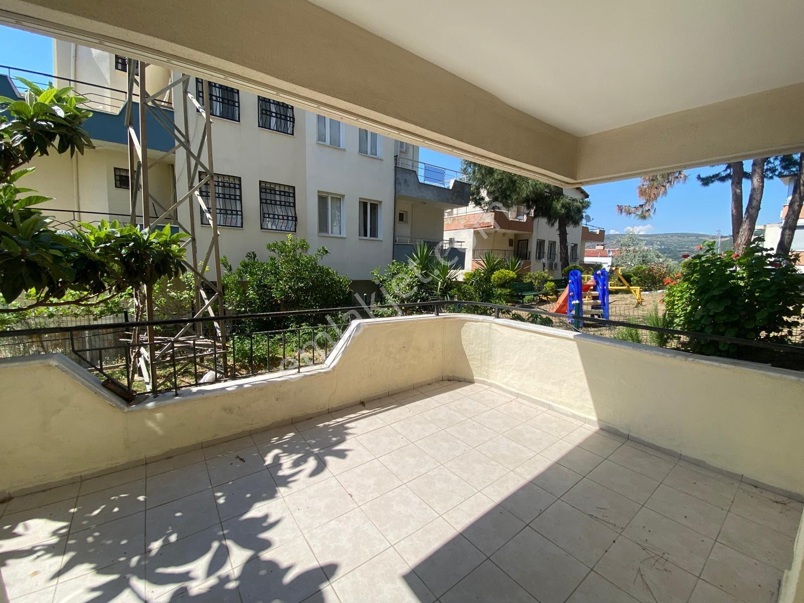 Kuşadası Merkezde 5+1 Bahçeli Villa - Görsel 14