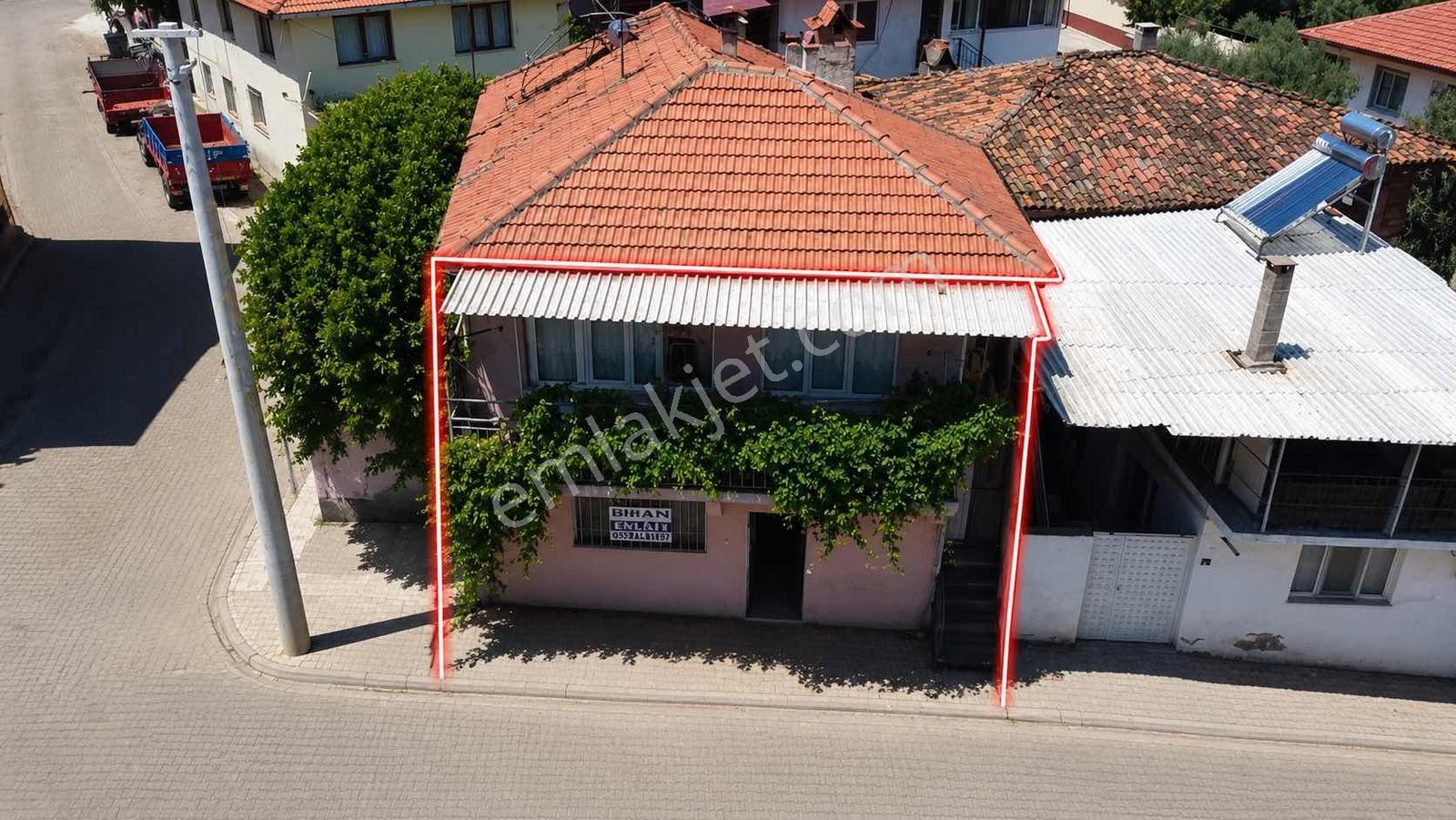 Karacasu Cuma Mahallesi'nde Satılık Müstakil 2 Katlı Ev - Görsel 5