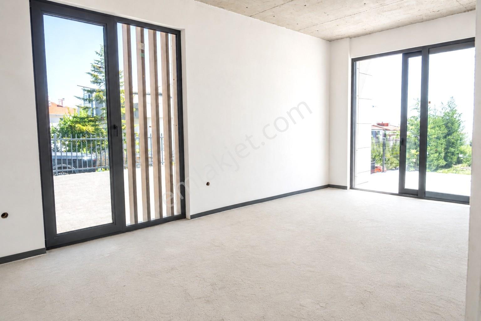 Gölbaşı Karşıyaka'da Mogan Gölü Manzaralı Satılık 7+2 Lüks Villa - Görsel 22