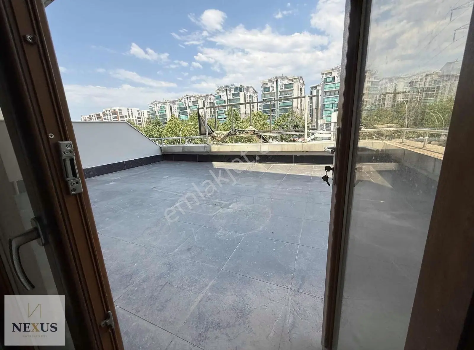 Atabulvarında Shell Yanı 80m2 Kiralık 2+1 Ofis İşyeri - Görsel 34