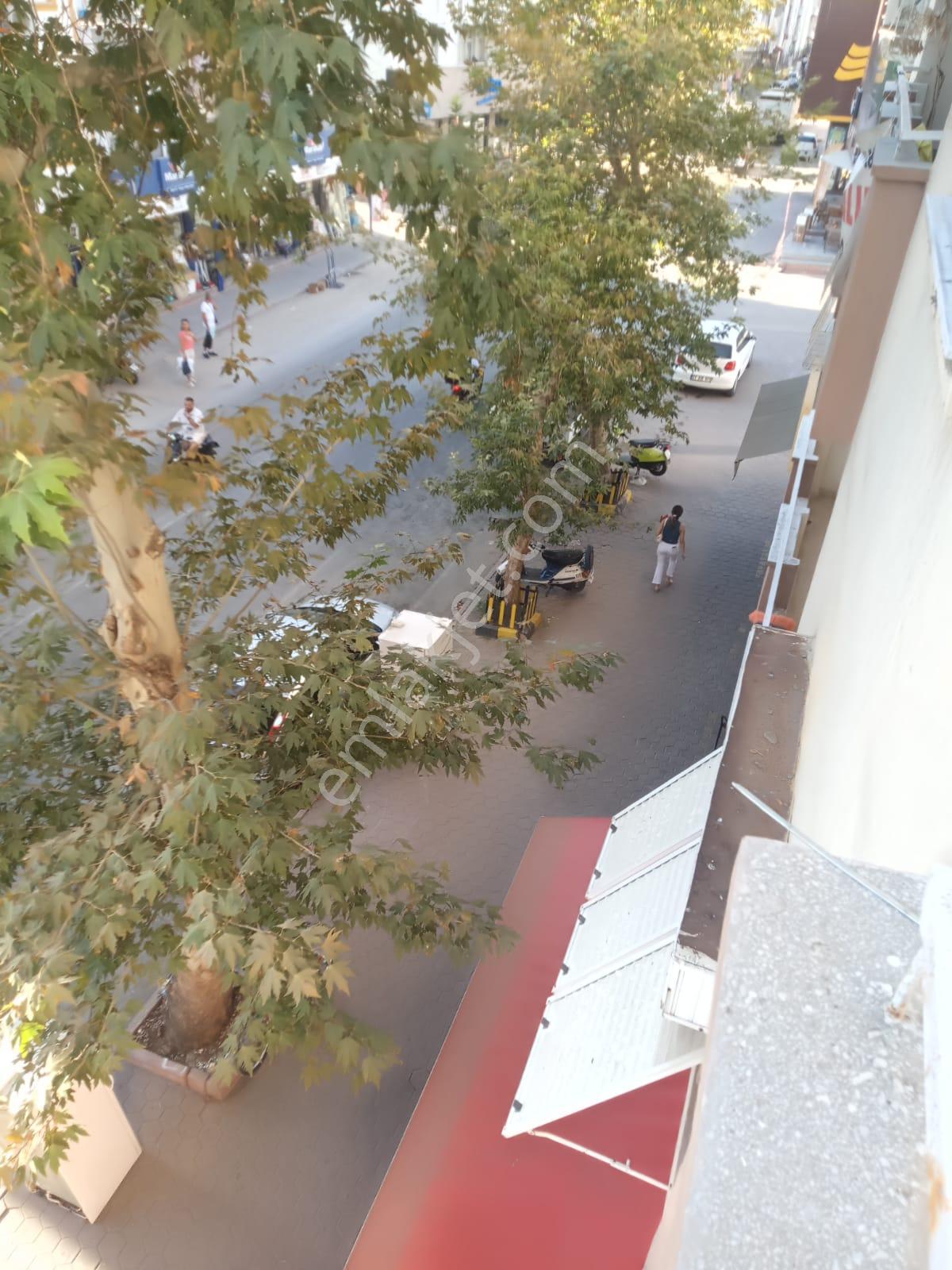 3+1 Sümer Barajyolu İboosman Caddesi Üzeri 4katın 2katı Asansörlü 180m2 Kap.mutfak 4balkon Db Cepe - Görsel 3
