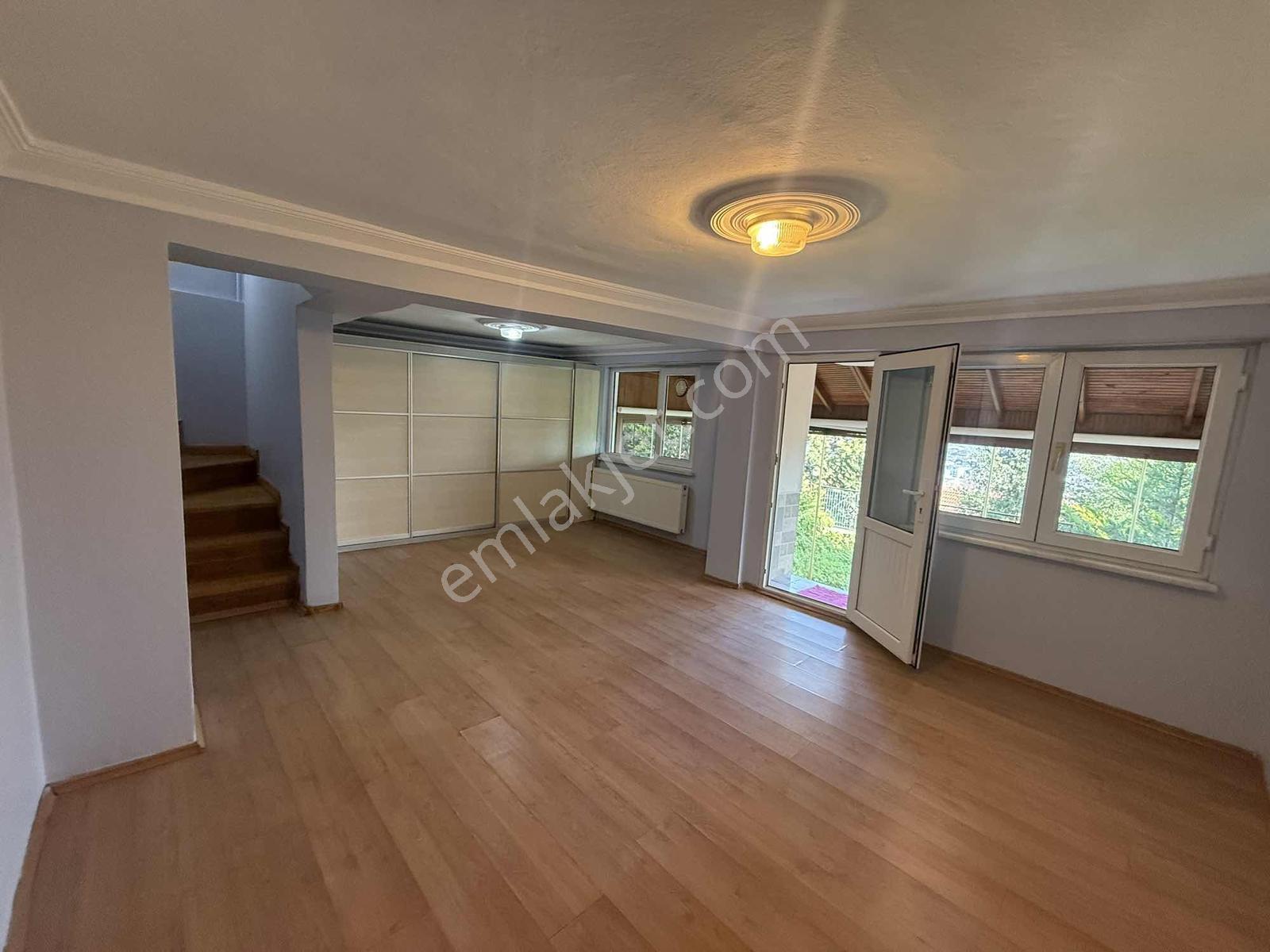 Remax Desıgn Krediye Uygun Serdivan İstiklal'de Satılık Villa - Görsel 10