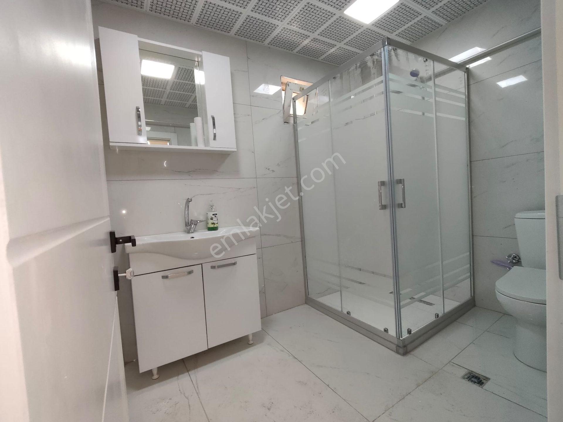 Yılmaz Gayrimenkulden Tandoğan Mah 3+1 Arakatta 135m2 Lüx Yapılı 4.149 Pazarlıklı Daire - Görsel 28
