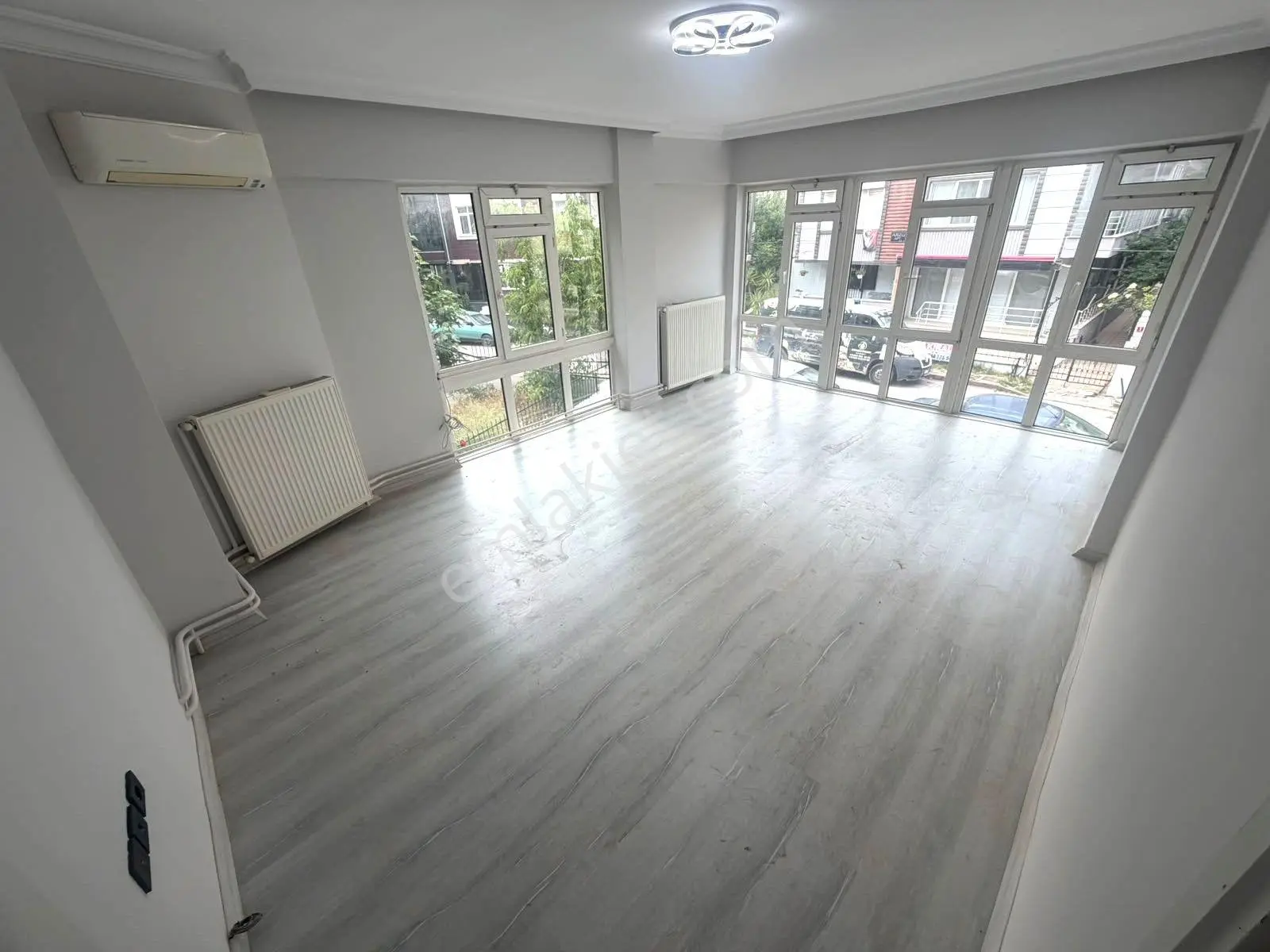 𝄞melodi'den Akçay Merkez'inde 3+1 Ayrı Mutfaklı Ön Cephe Arakat Denize 250mt Daire - Görsel 3