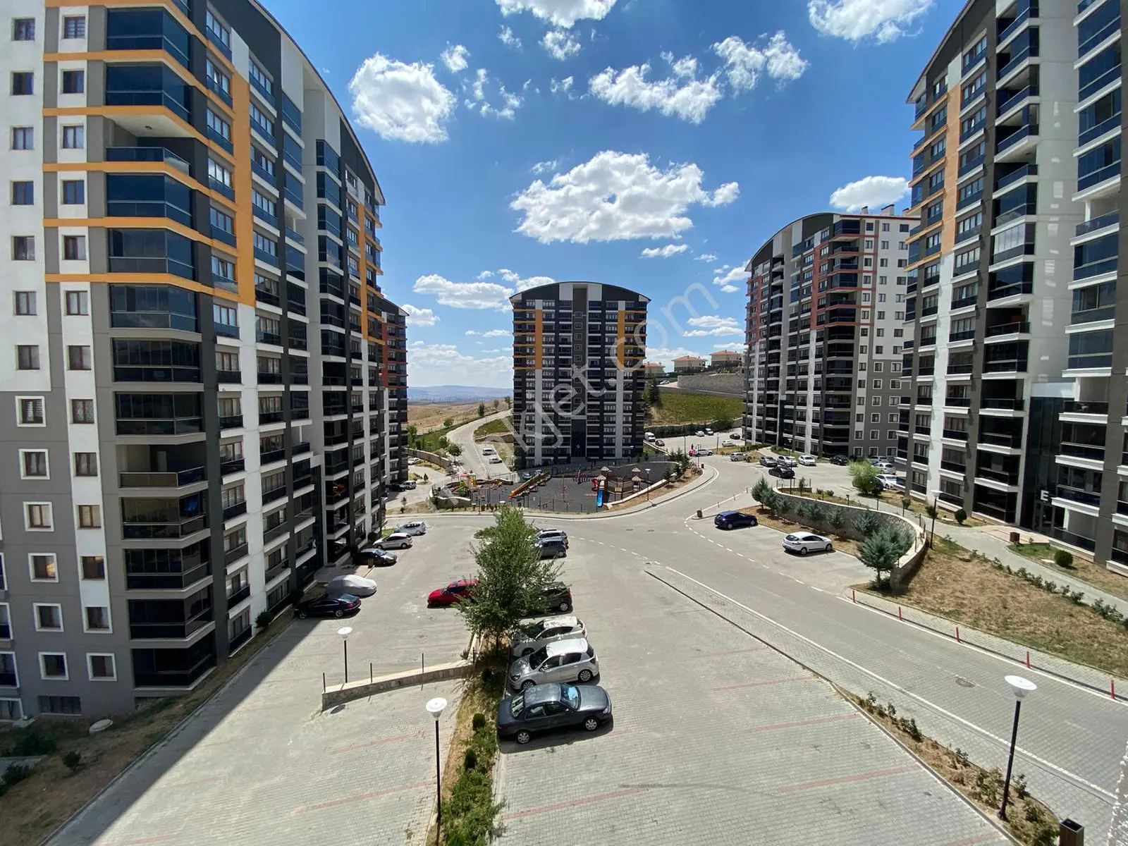 Yenimahalle Mebuskent Sitesi 154m2 Doğa İçinde 3.kat Satılık 3+1