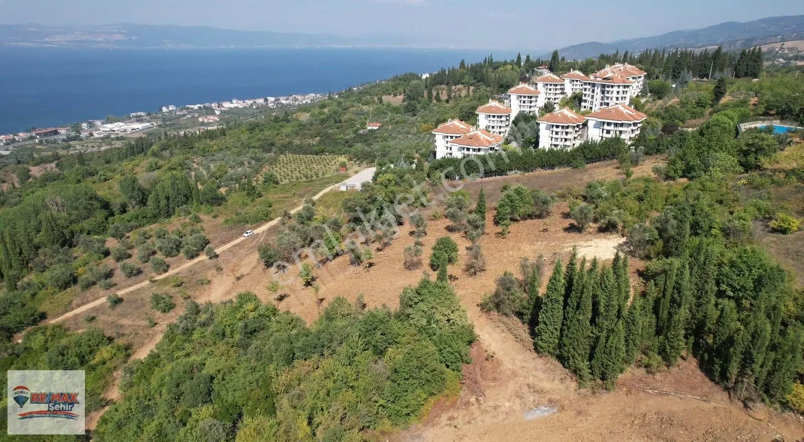 Karamürsel Dereköy'de 526 M2 Deniz Manzaralı Satılık Arsa - Görsel 2