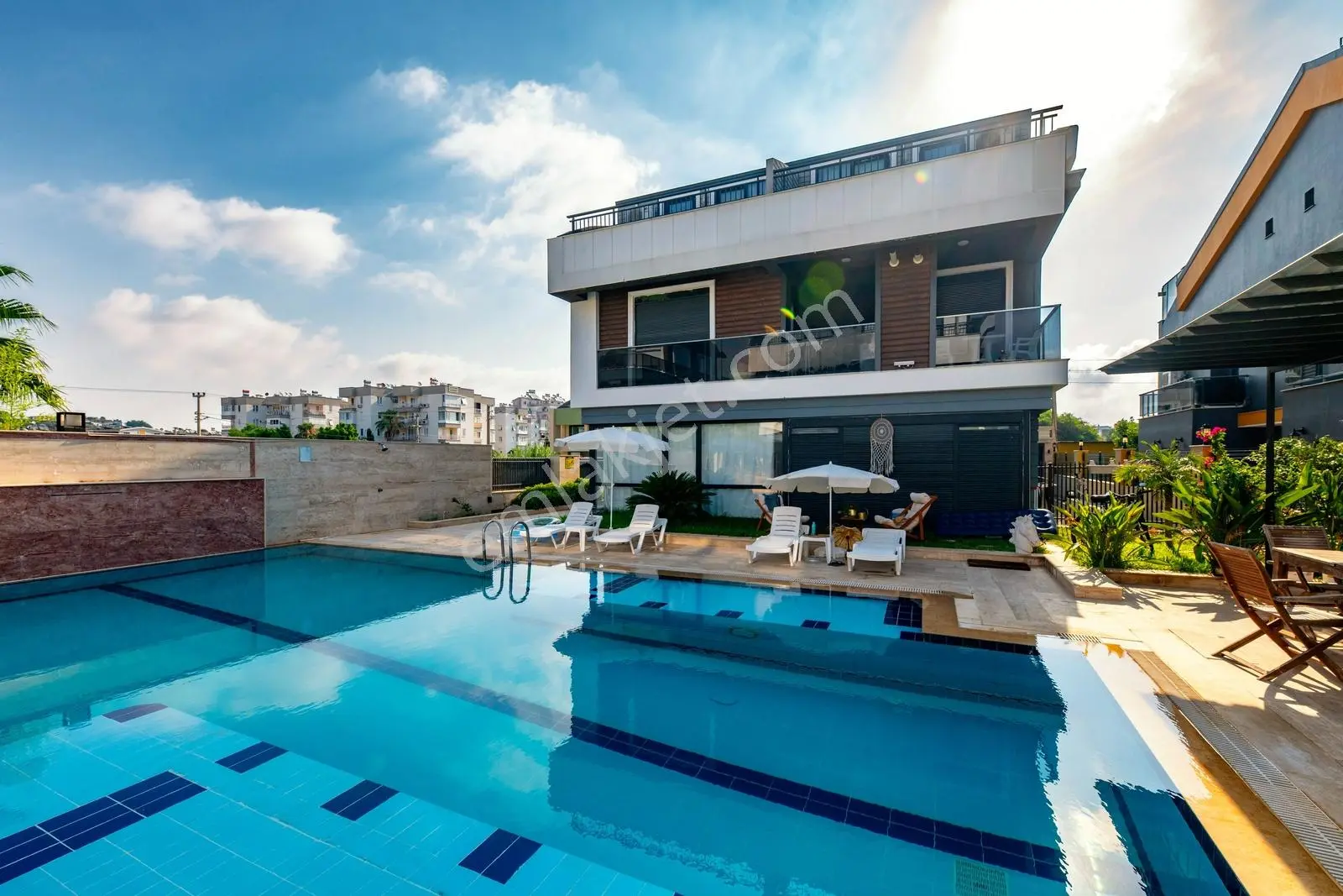 Güzeloba Aras Residence'da Yeni 2+1 Dubleks Lüks Daire - Görsel 3