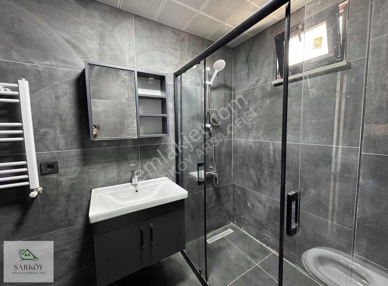 Ortacami-eşyalı Kiralık 1+1 Sıfır Bina! - Görsel 4
