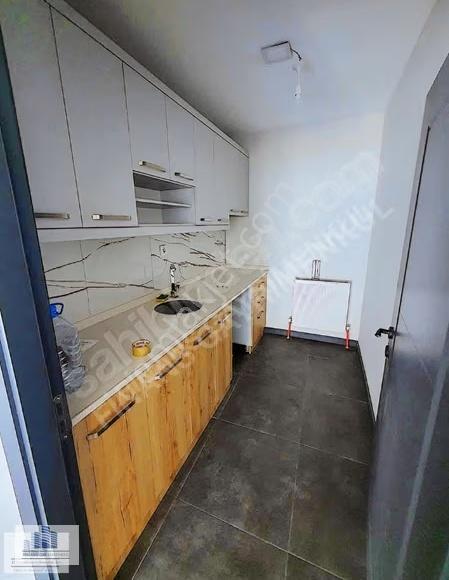 Finans Gayrimenkul'den Çarşı İçinde Kiralık 1+1 Büro - Görsel 14
