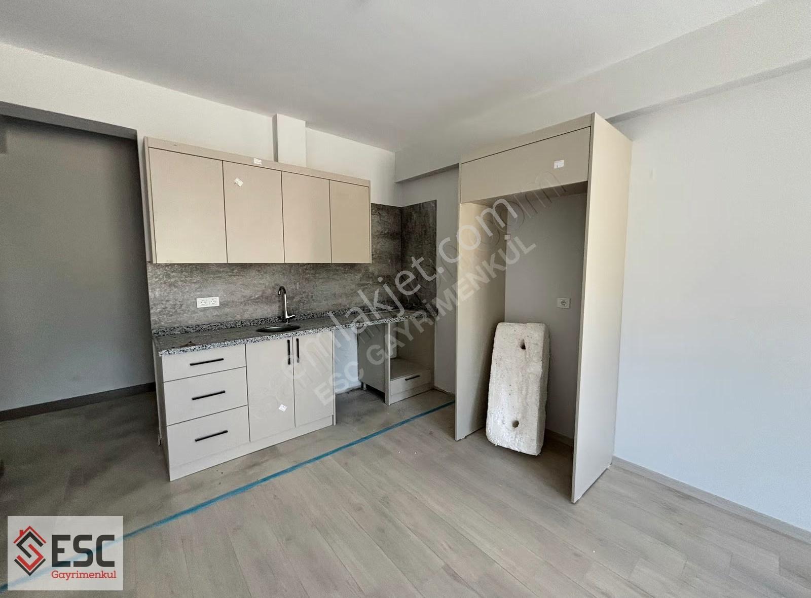 Esc'den Erdemli Koyuncu'da Satılık 2+1 Daire Esc2537a