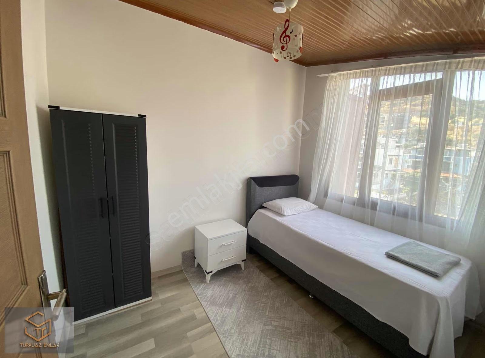 Dikili Çandarlı'da Havuzlu Tripleks 4+1 Full Eşyalı Yazlık - Görsel 12