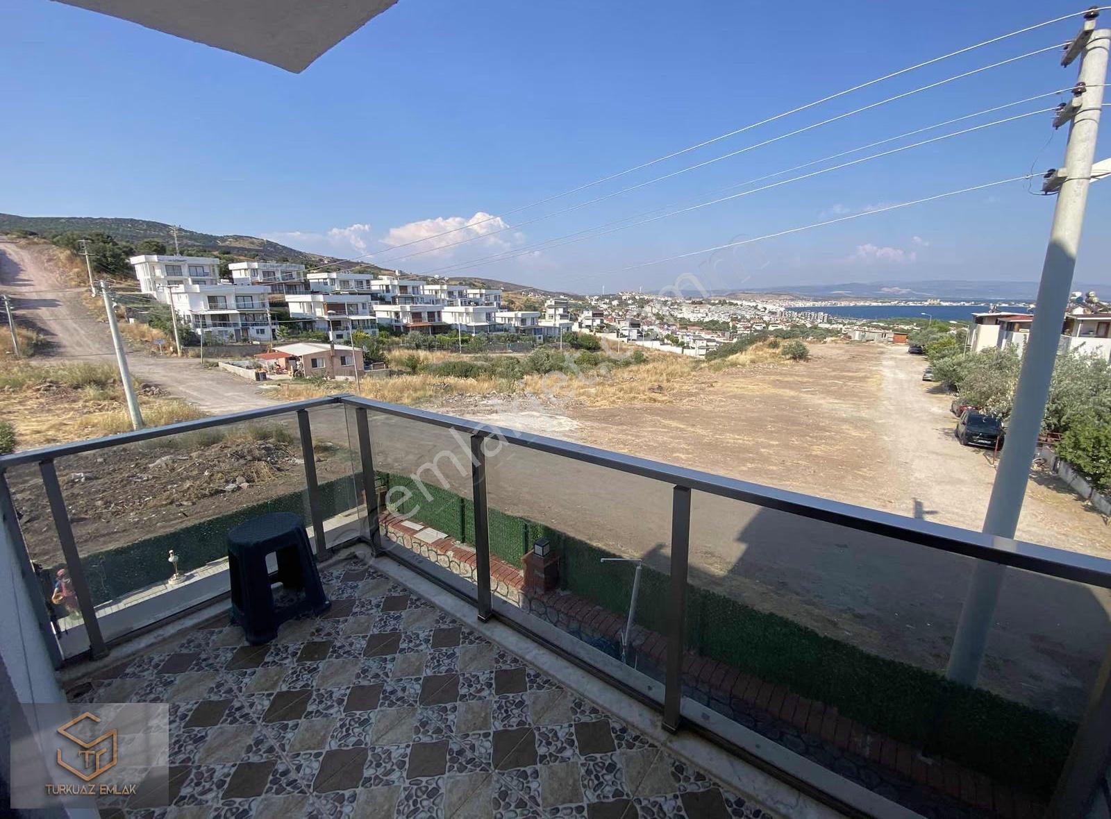 Dikili Çandarlı'da Havuzlu Tripleks 4+1 Full Eşyalı Yazlık - Görsel 24
