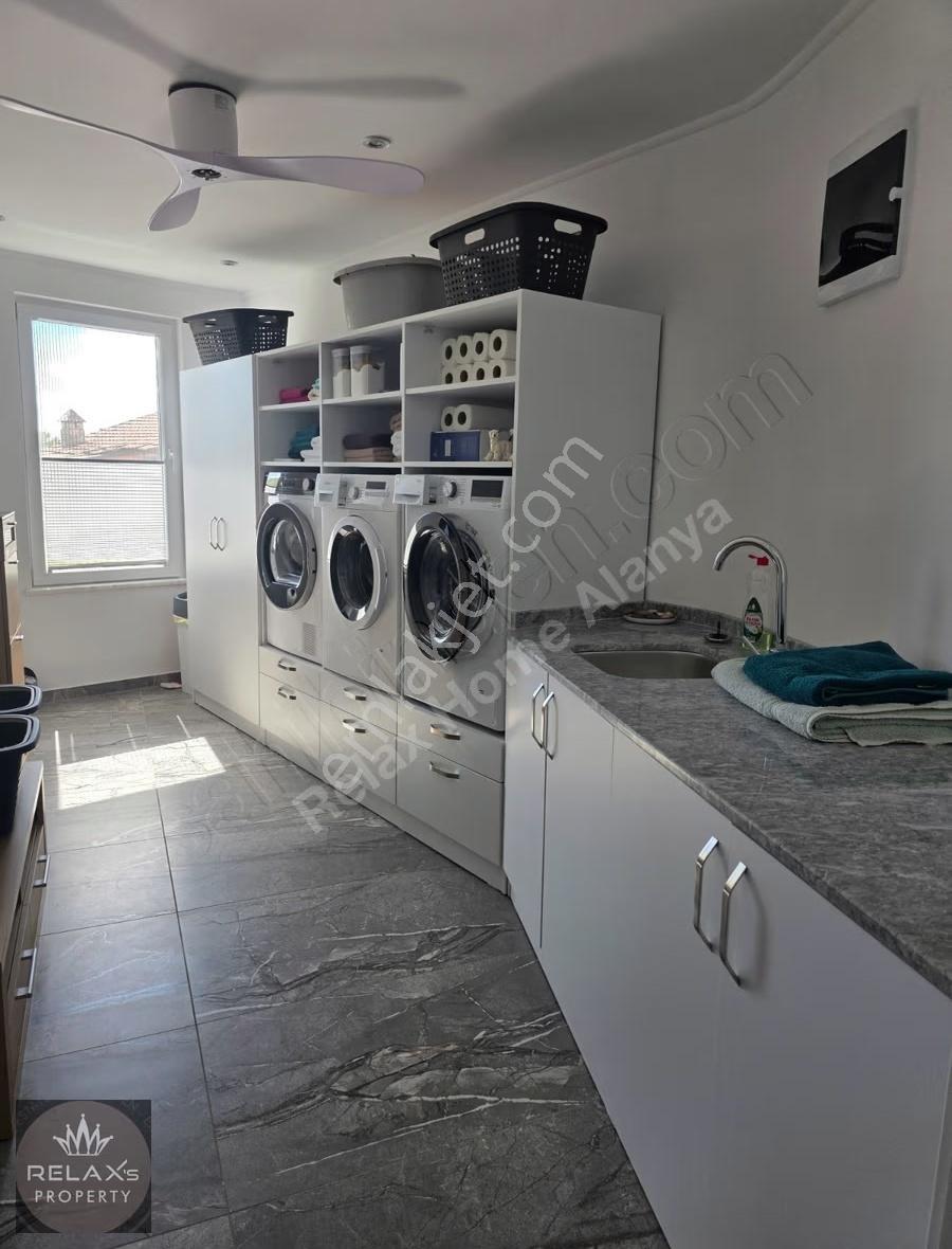 Oba Bölgesi 3 Katlı Tripleks Villa Deniz Manzaralı Özel Yapım - Görsel 7
