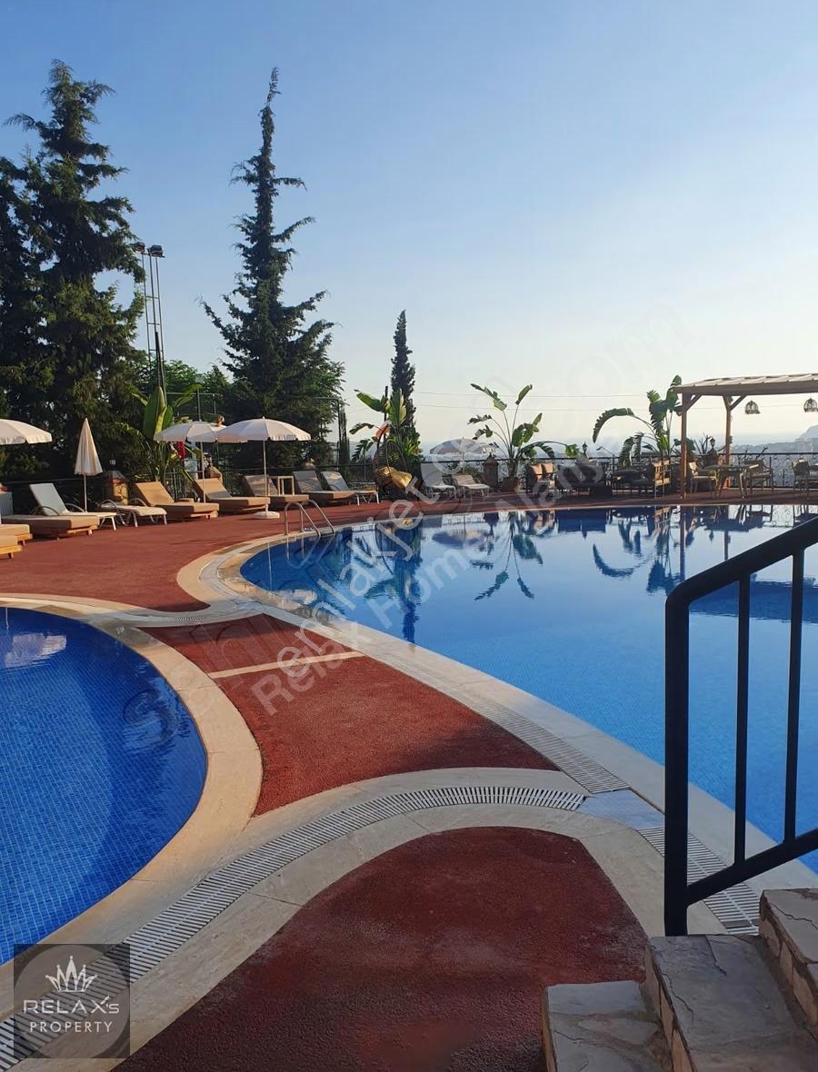 Oba Bölgesi 3 Katlı Tripleks Villa Deniz Manzaralı Özel Yapım - Görsel 20