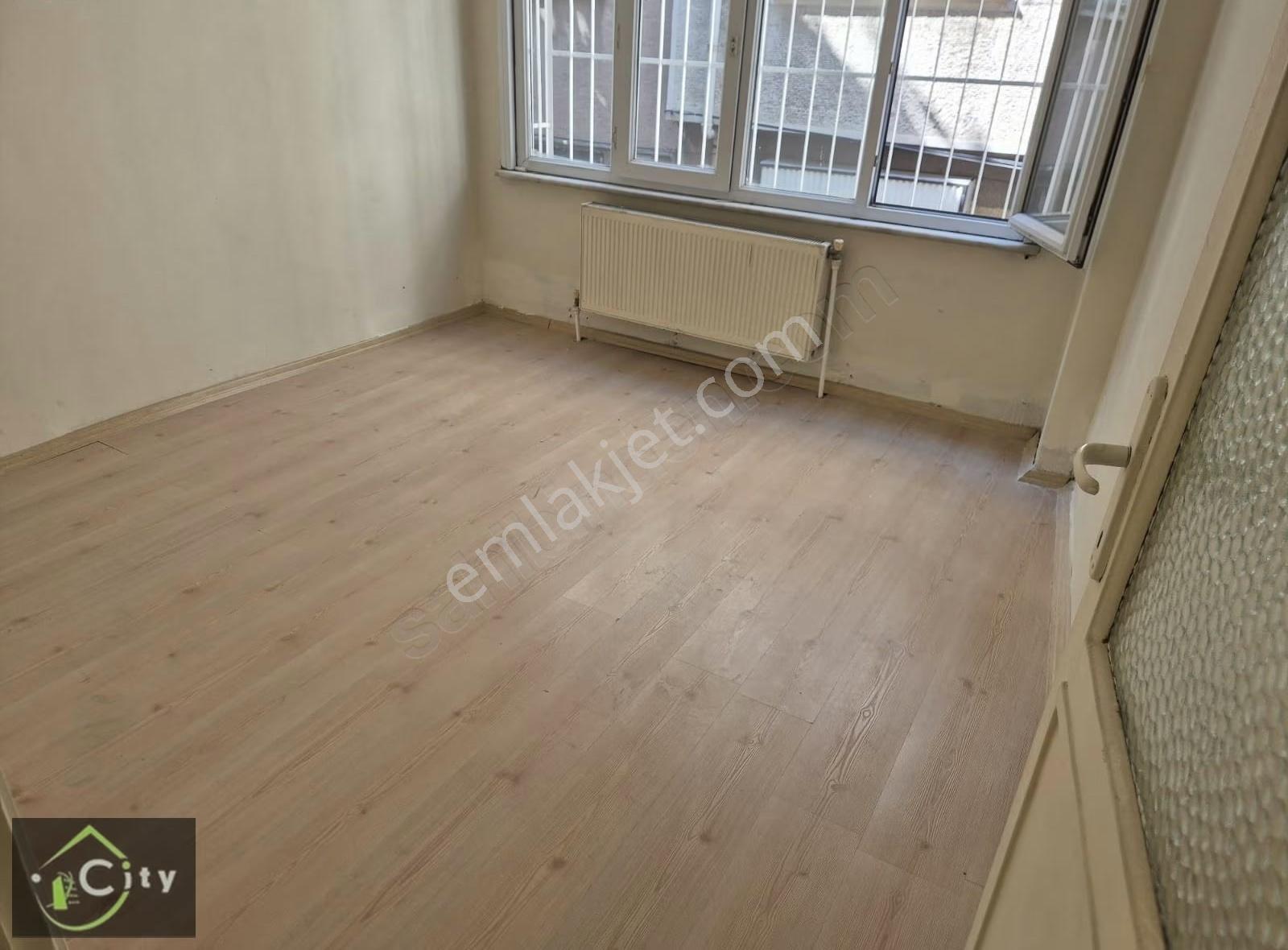 Fatihte Fevzipaş Cad Üzerine Kiralık Boş Daire 3+1 1kat Köşe Bi - Görsel 25