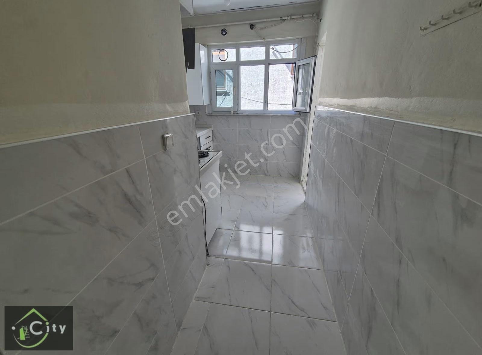 Fatihte Fevzipaş Cad Üzerine Kiralık Boş Daire 3+1 1kat Köşe Bi - Görsel 10