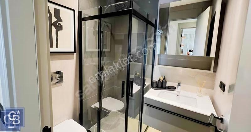 Velux Bayraklı'da Deniz Manzaralı Satılık 2+1 Daire