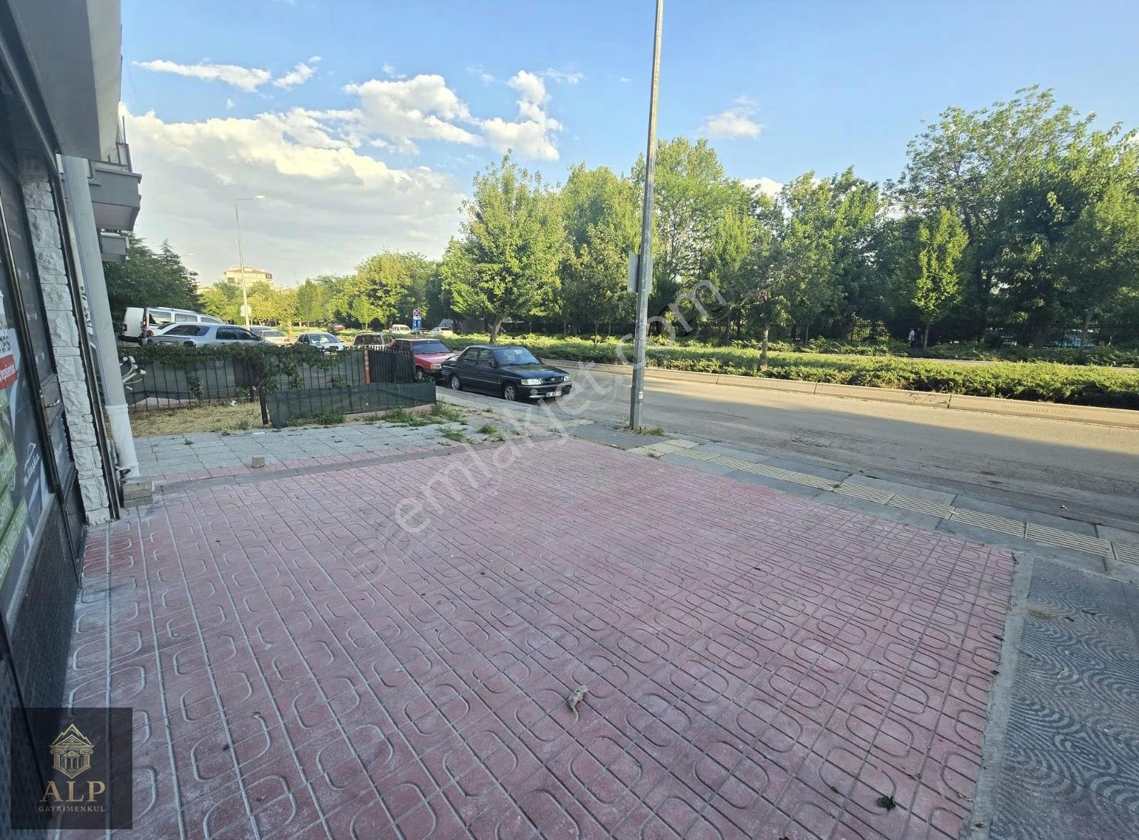 Alp Gayrimenkul'den Cemre Parkı Kerkük Caddesinde 30 M2 Dükkan