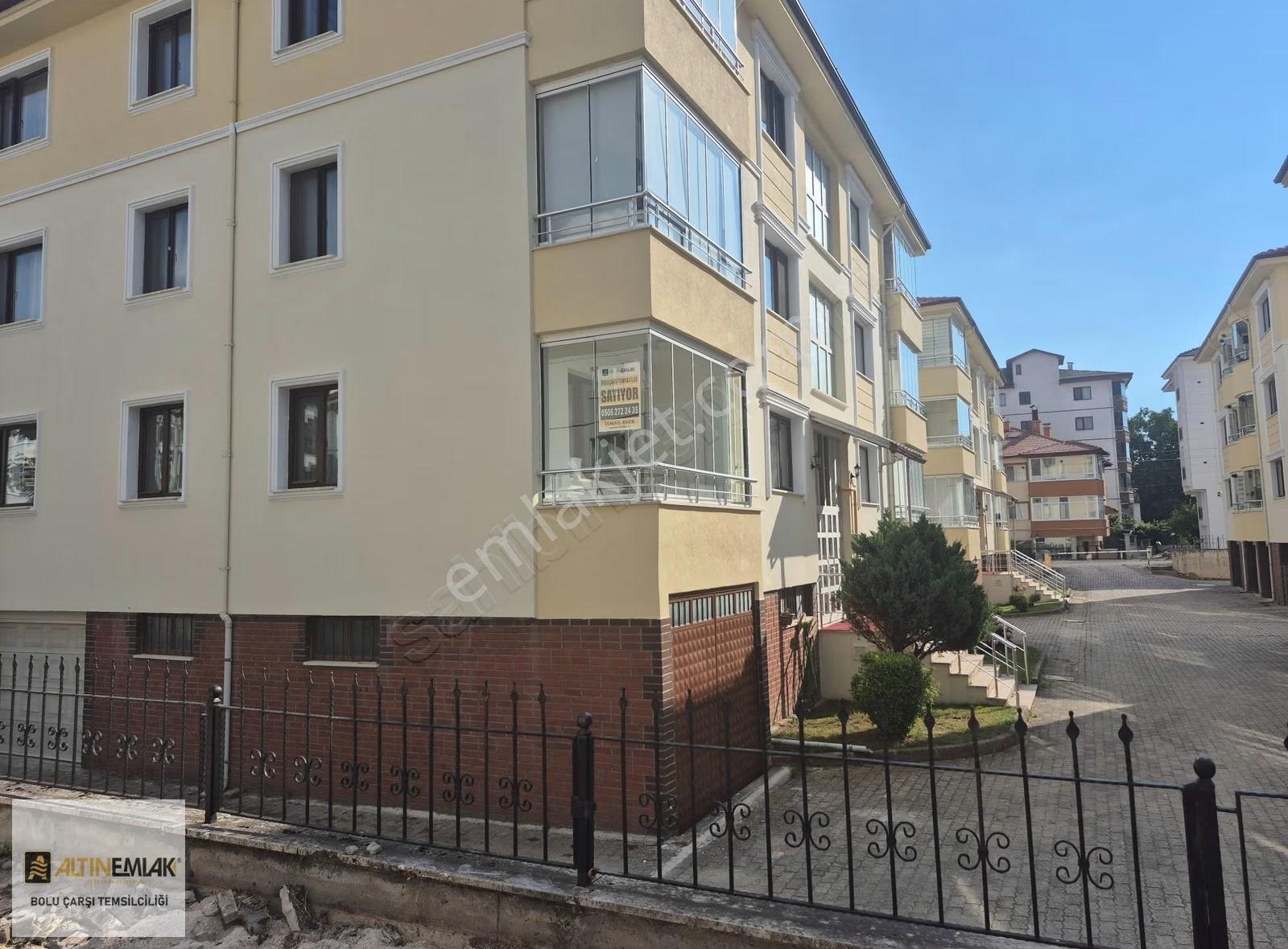 İzzet Baysal'da Site İçinde Ferah 4+1 Daire (150m²)