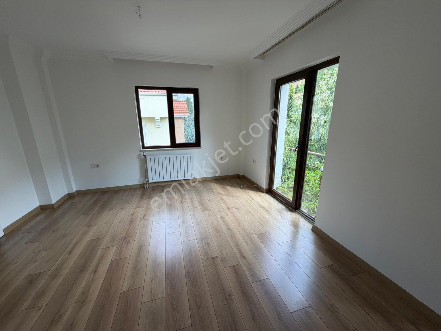 Alacaatlı Bölgesi Yaşamkent Sitesinde Muhteşem Kiralık Villa - Görsel 26