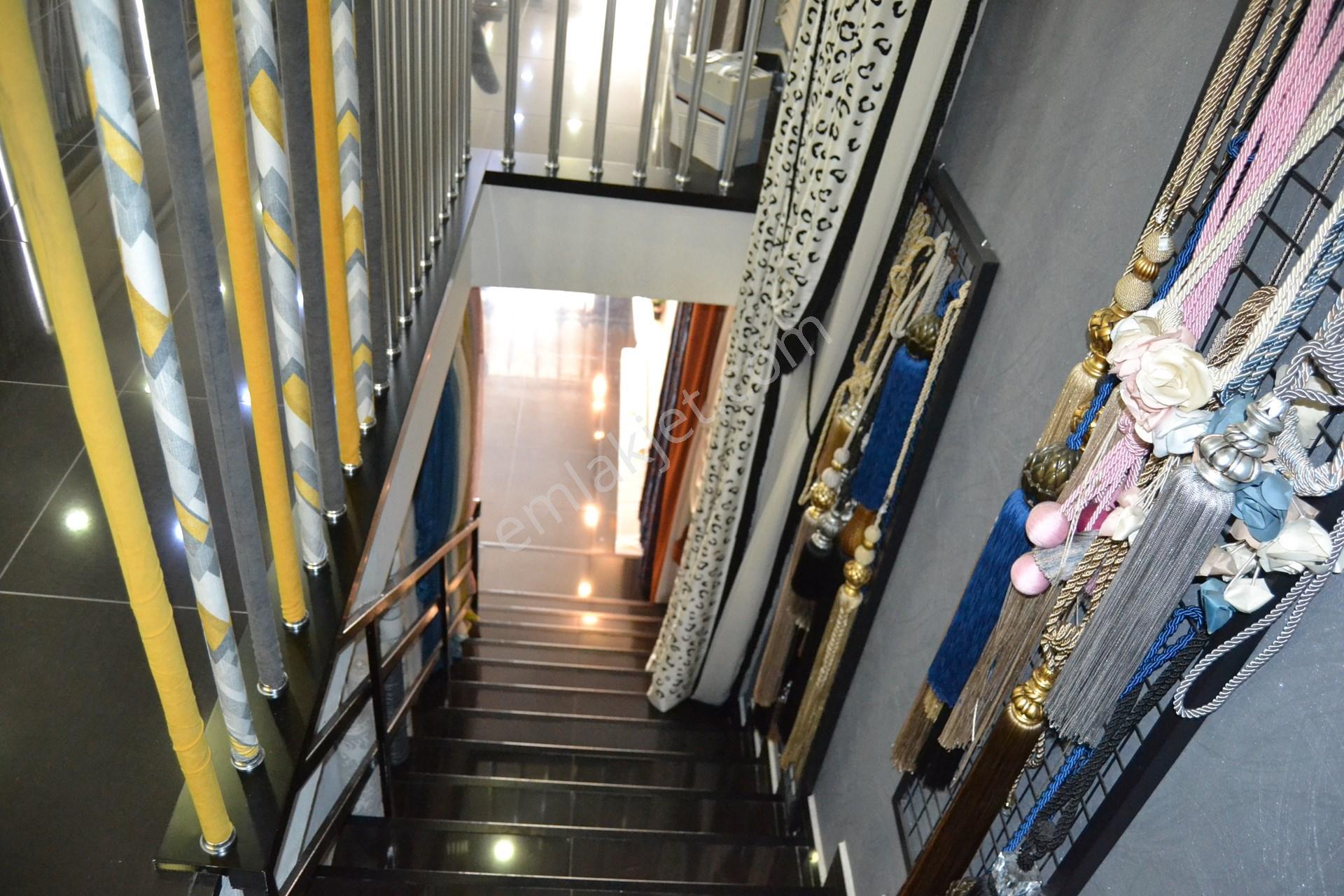 Perge Bulvarı'nda Devren Kiralık 3 Katlı Perde Mağazası - Görsel 9