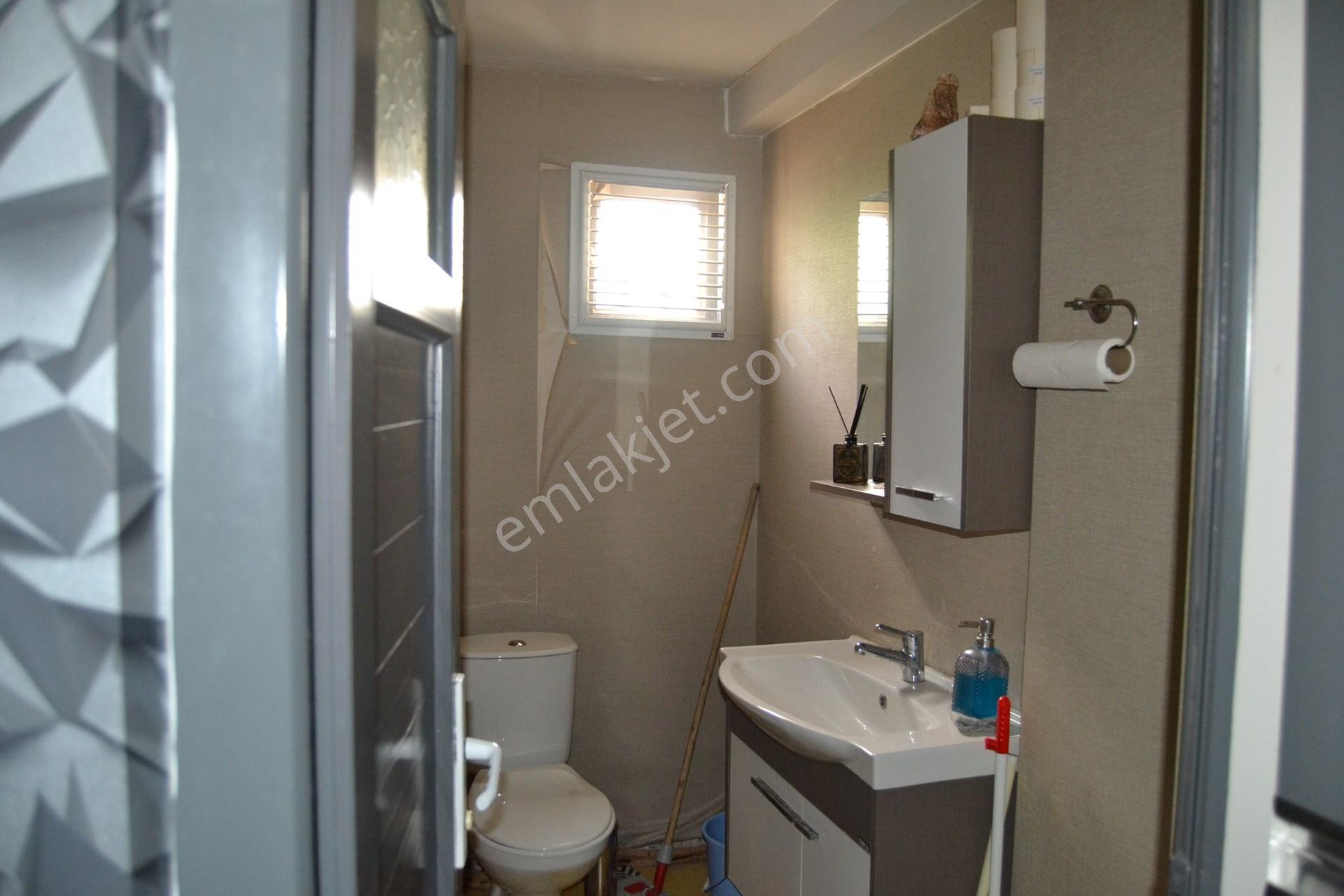 Perge Bulvarı'nda Devren Kiralık 3 Katlı Perde Mağazası - Görsel 4