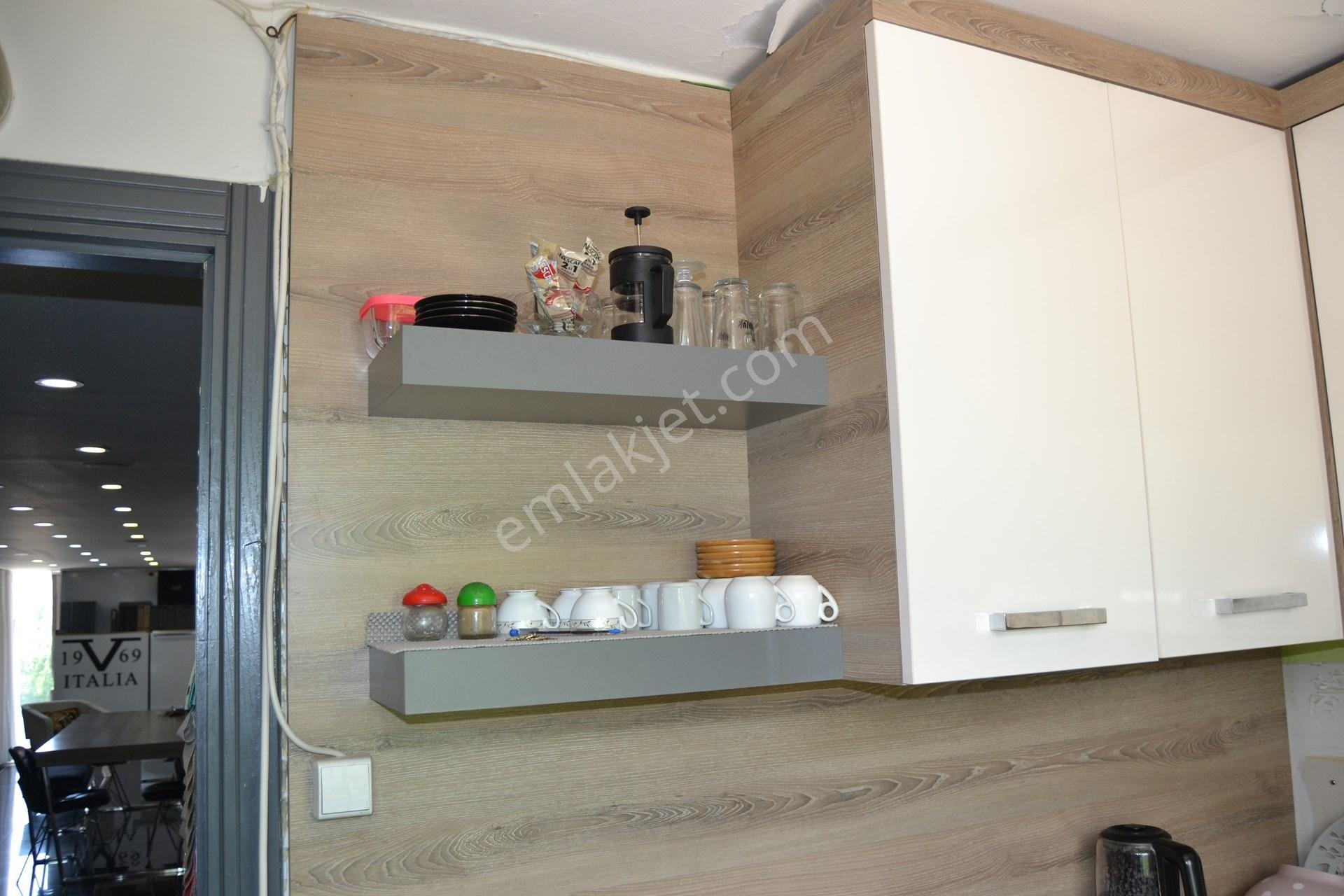Perge Bulvarı'nda Devren Kiralık 3 Katlı Perde Mağazası - Görsel 5