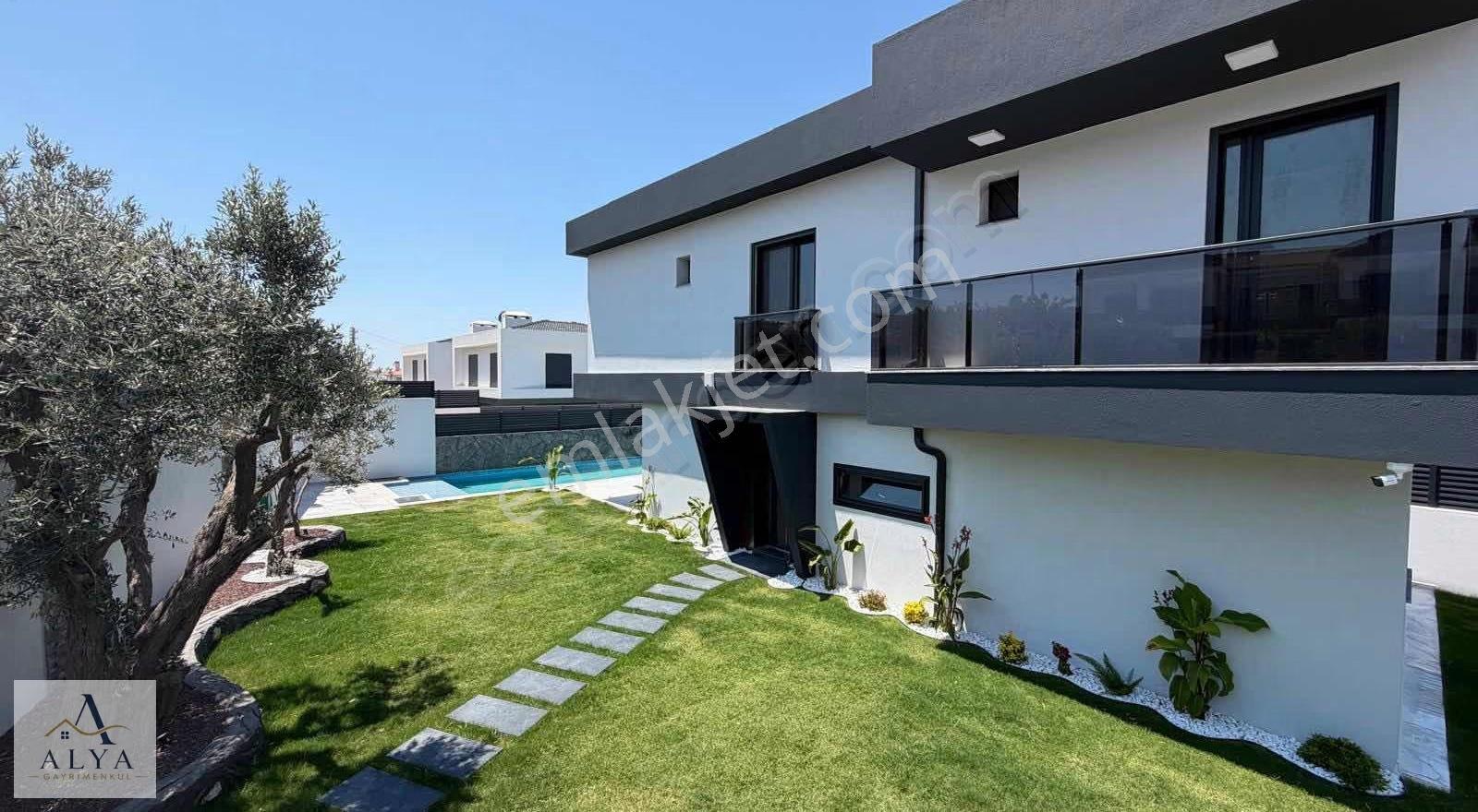 Alya Gayrimenkul Çeşme Reisdere Satılık 4+1 Havuzlu Lüks Villa - Görsel 19