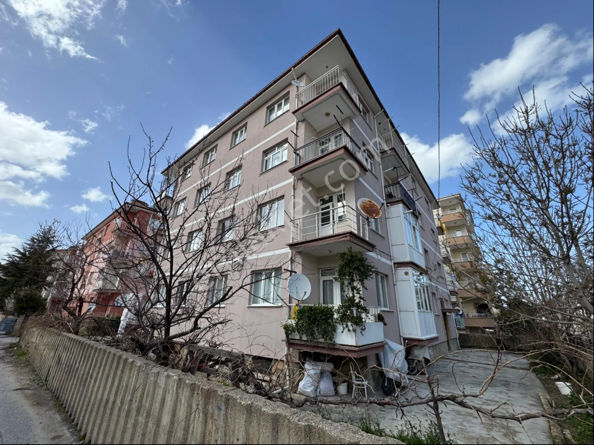 A-k Emlaktan Akşehir Koşuyolunda 3+1 Mantolu Kombili Satılık Daire - Görsel 3